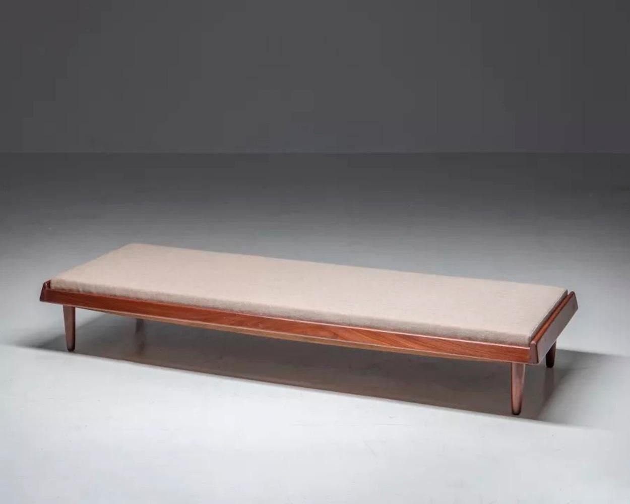 Daybed 'Model 161' in solid teak, designed in 1957 by Hans Olsen for Bramin, Denmark
The mattress has been reupholstered with Main Line Flax by Camira fabrics. Its robust frame has some scratches, but remains in very good condition overall.