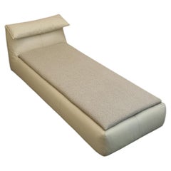 Daybed of Le Bambole series designed by Mario Bellini for B&b Italia 1972