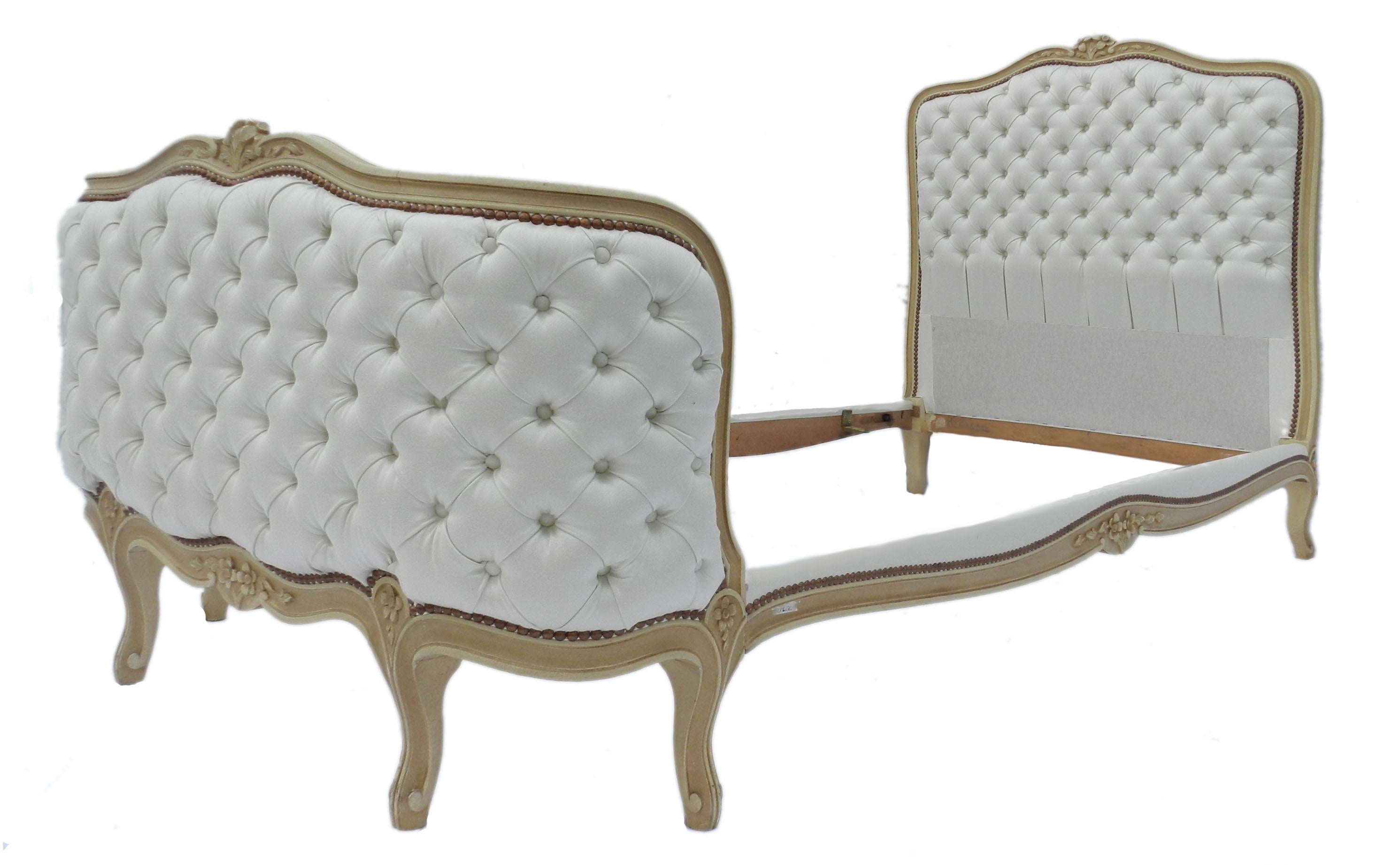 Upholstery Daybed or Single Bed Upholstered Button Back French Early 20th Century For Sale