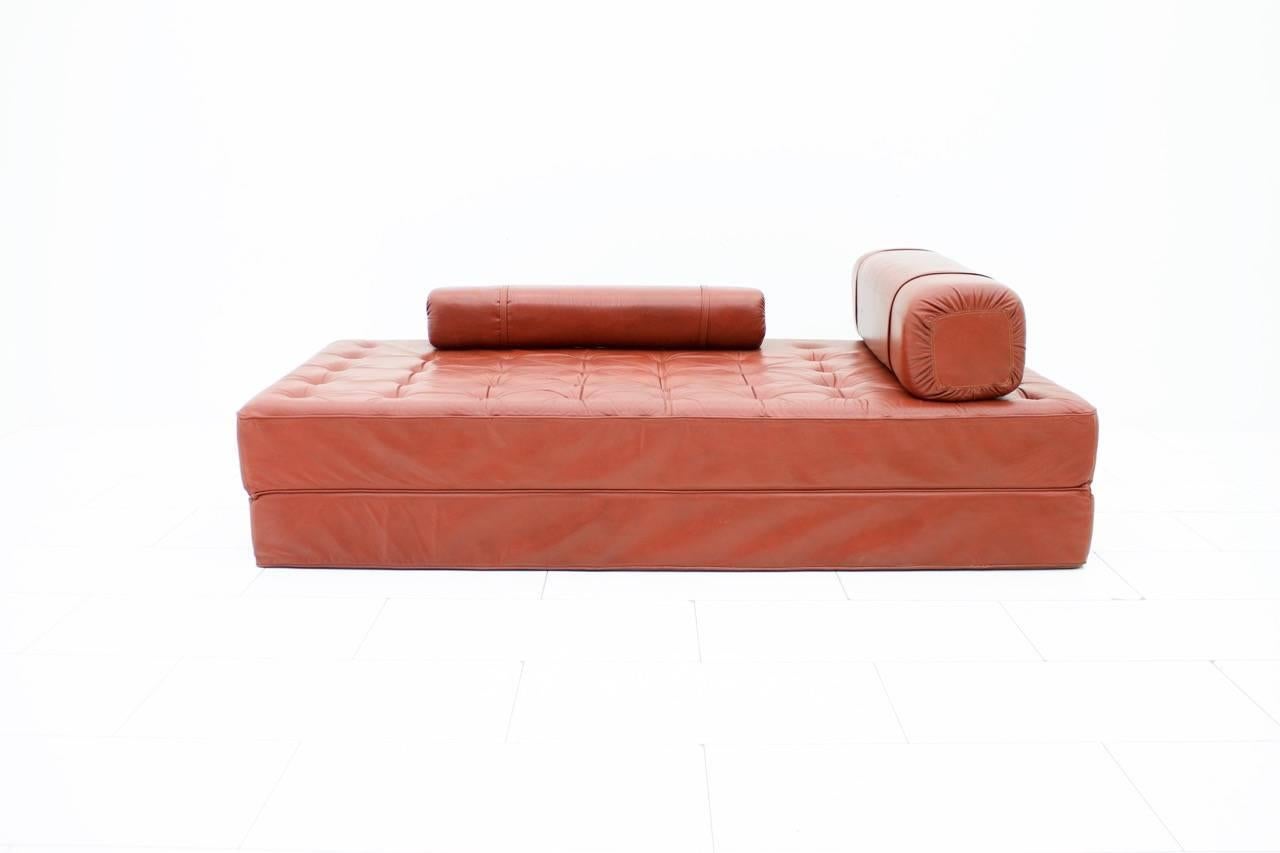 Mid-Century Modern Daybed or Sofa in Red Leather, 1970s For Sale