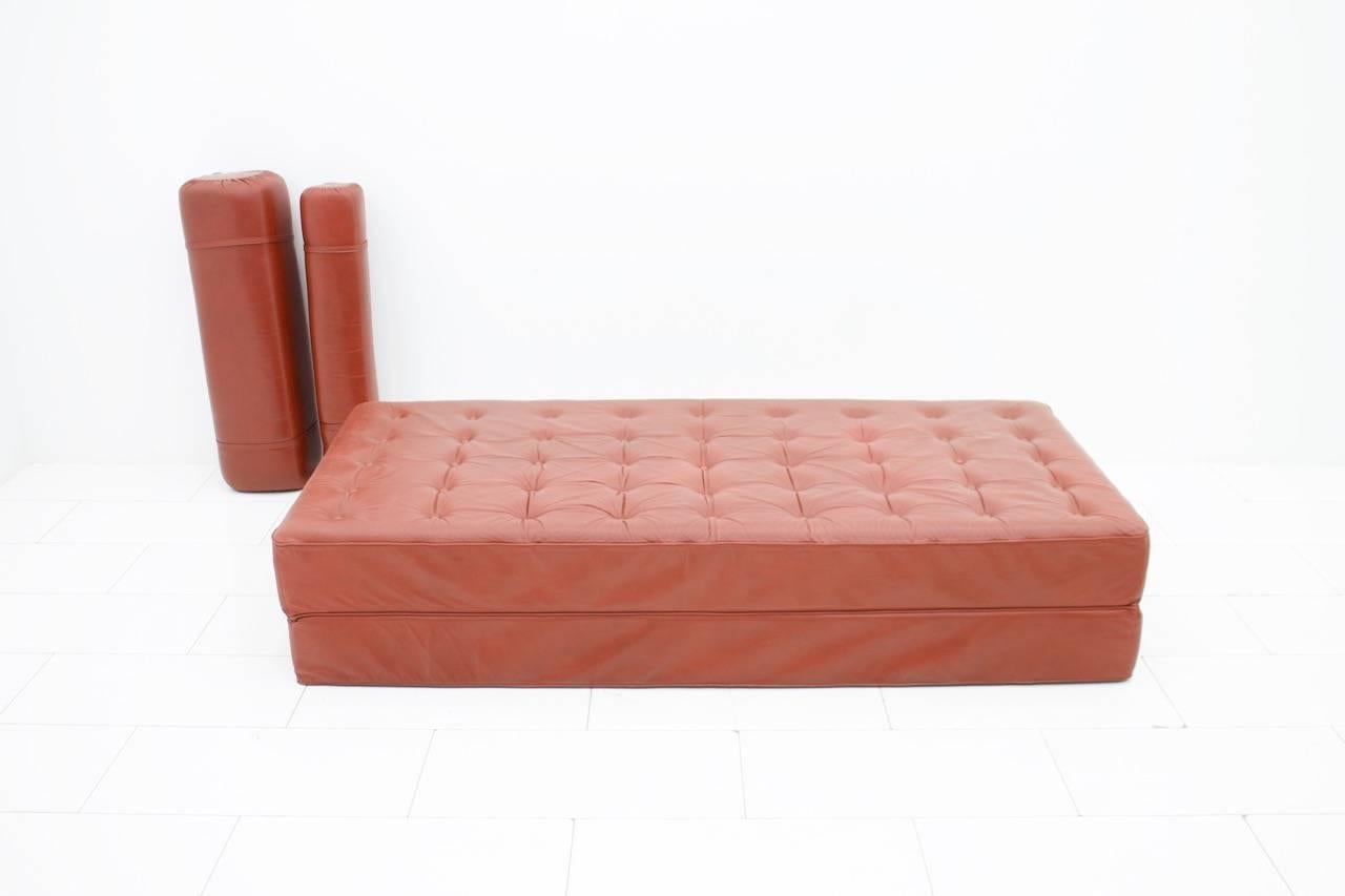 Daybed or Sofa in Red Leather, 1970s For Sale 1