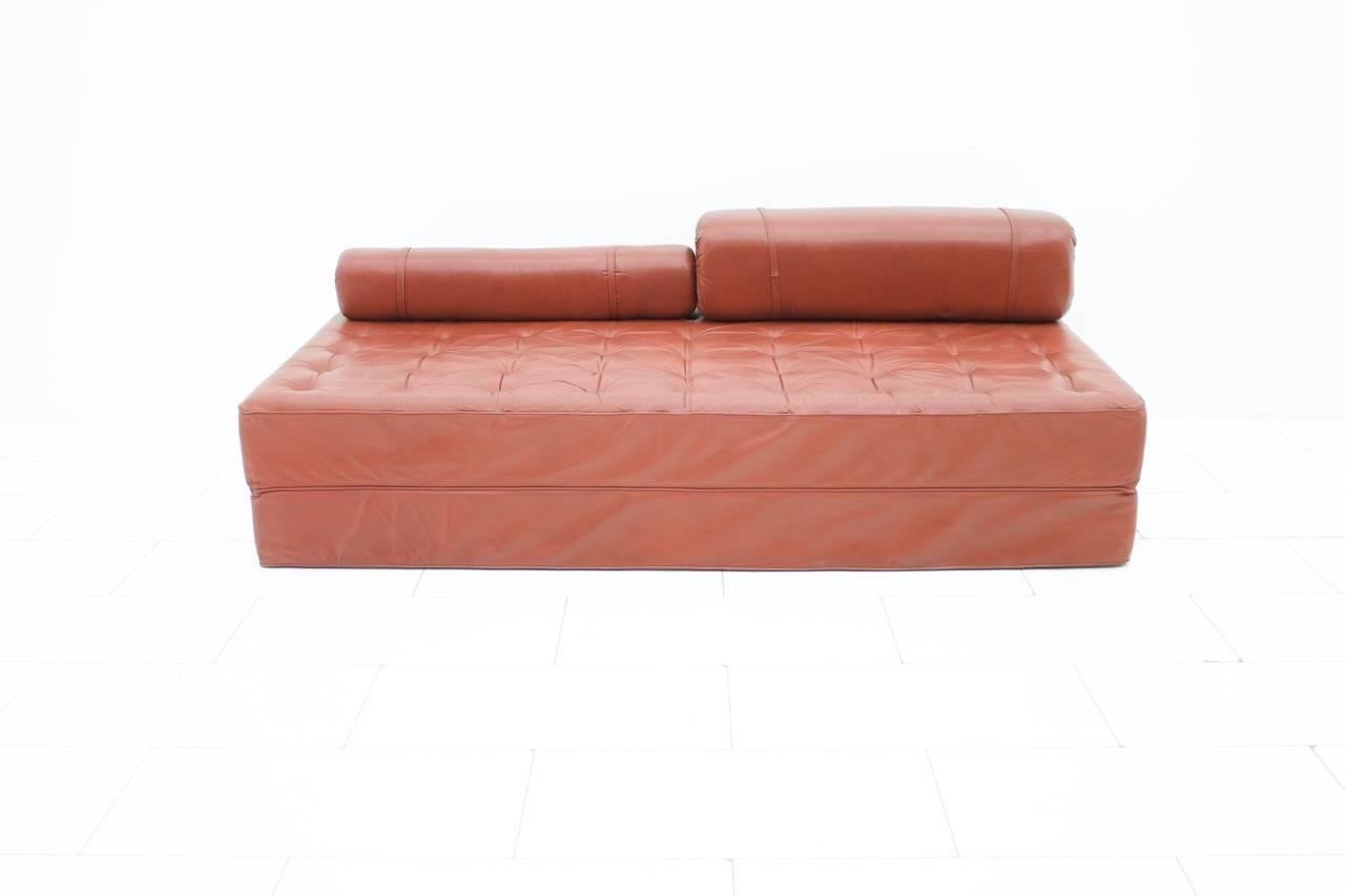 Daybed or Sofa in Red Leather, 1970s For Sale 3