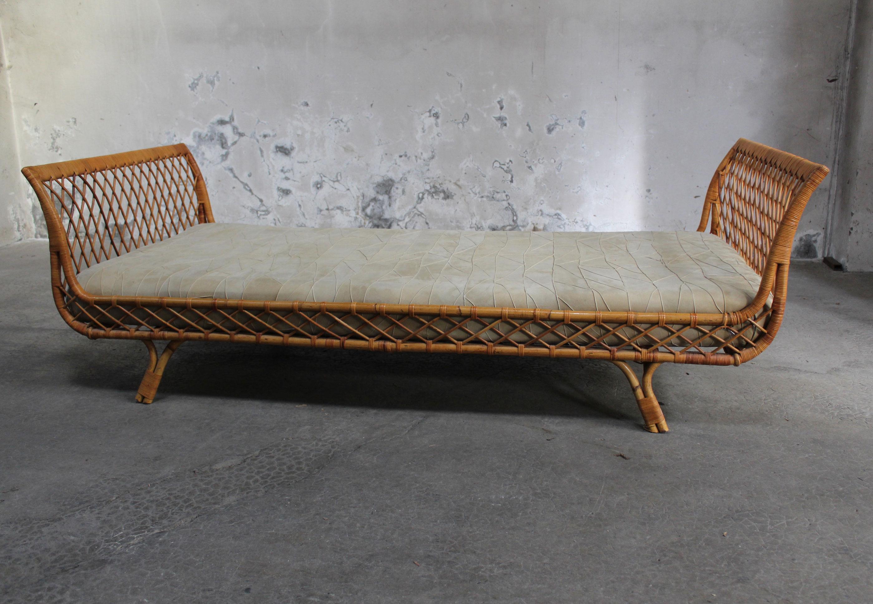 Daybed Rattan and Velvet Calf in the Spirit of Jean Royere In Good Condition In Grenoble, FR
