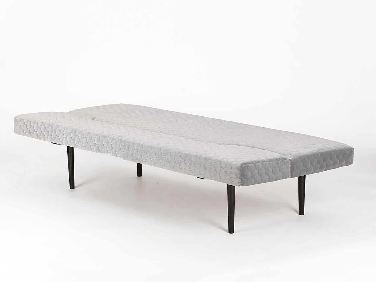 Daybed-Sofa von Miroslav Navratil, 1960er Jahre (Moderne der Mitte des Jahrhunderts) im Angebot