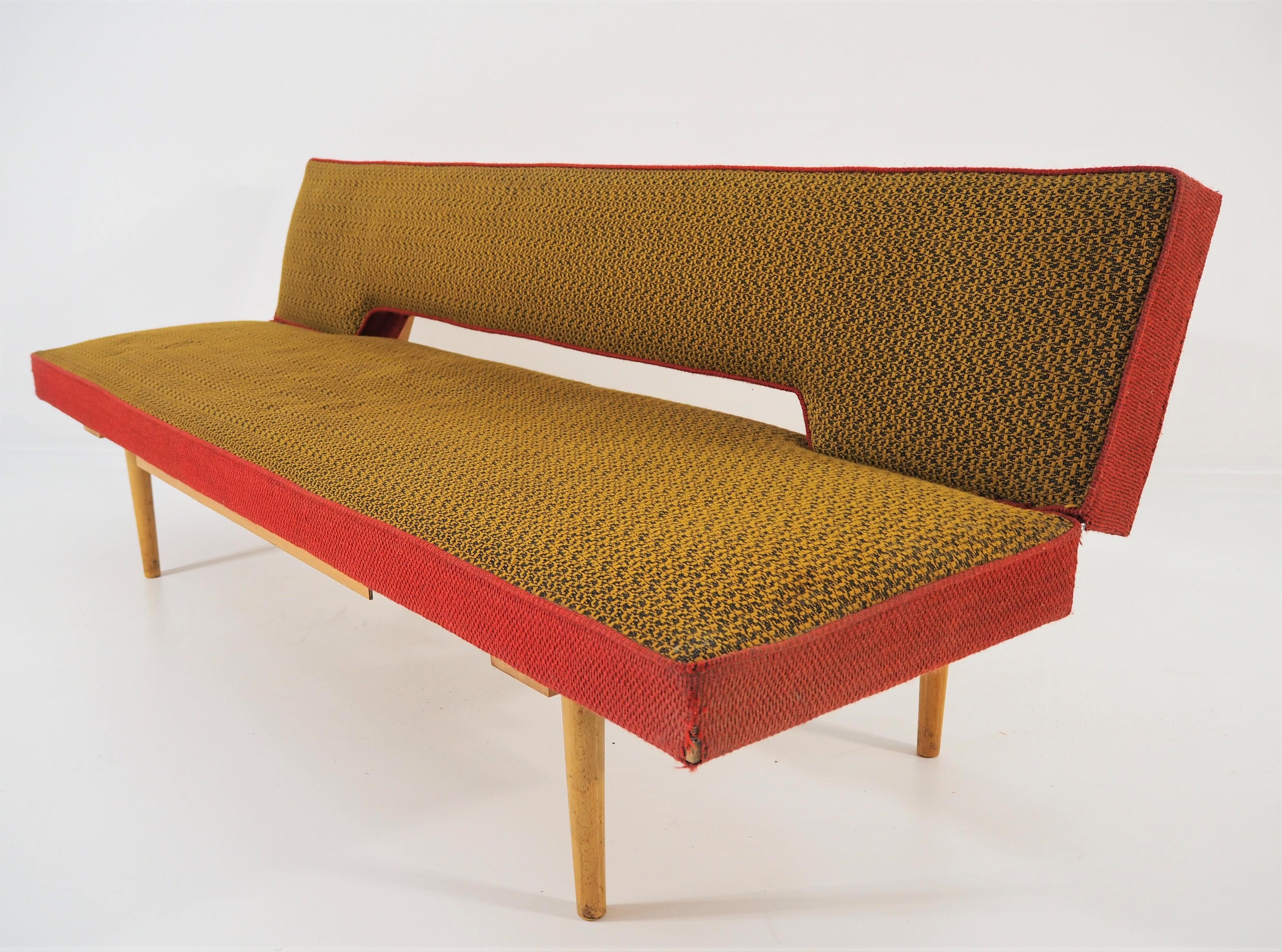 Daybed Sofa by Miroslav Navratil, 1980s In Good Condition For Sale In Bielsko Biala, slaskie
