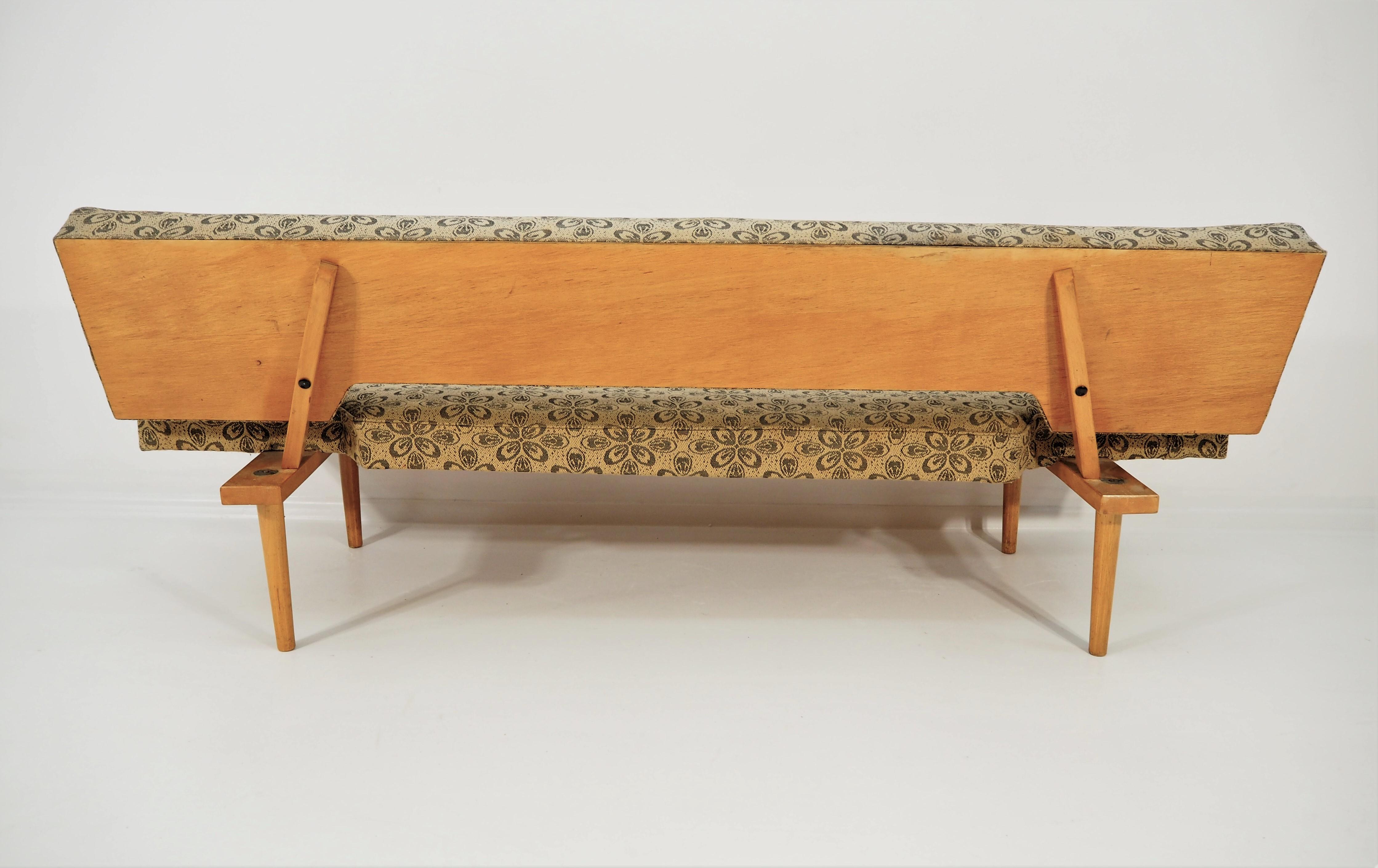 Daybed Sofa by Miroslav Navratil, 1980s For Sale 1
