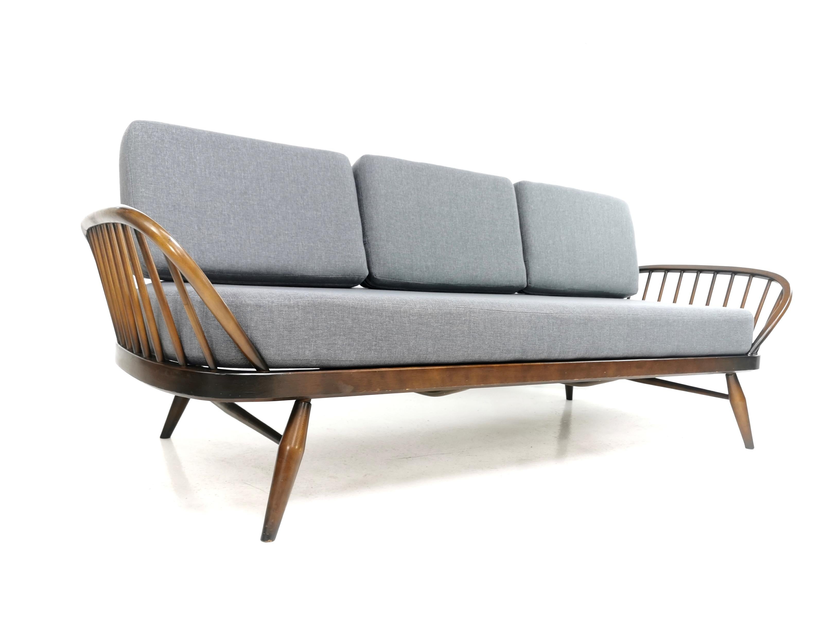 Elm Daybed Sofa Designed by Lucian Ercolani and Manufactured by Ercol in England