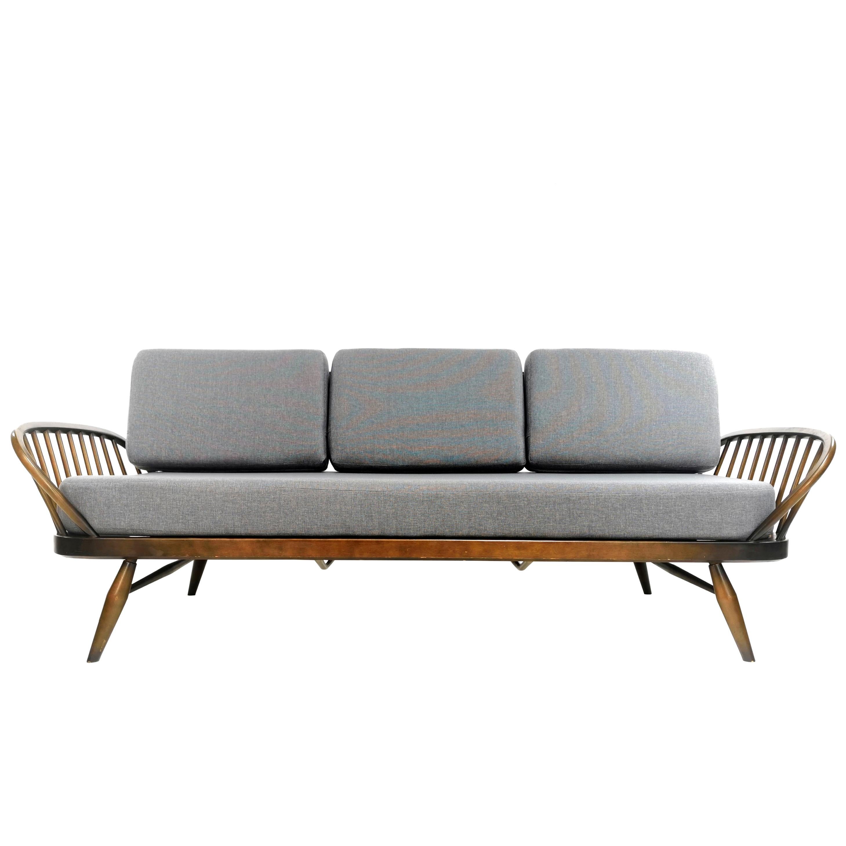 Daybed Sofa Designed by Lucian Ercolani and Manufactured by Ercol in England