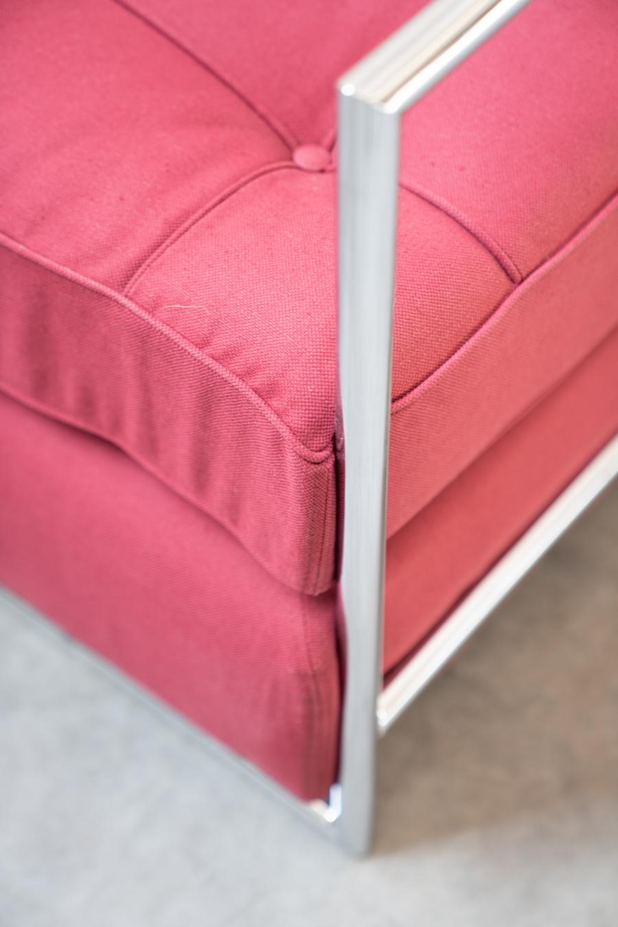 Eileen Gray 1980s Vintage Red Metal Daybed For Sale 5