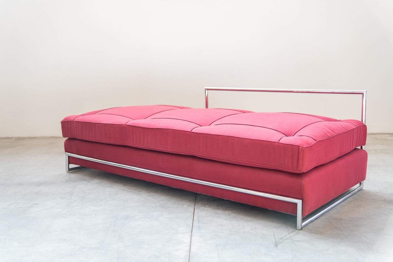 Daybed sofa, handmade by Eileen Gray, 1980/1990 For Sale 1