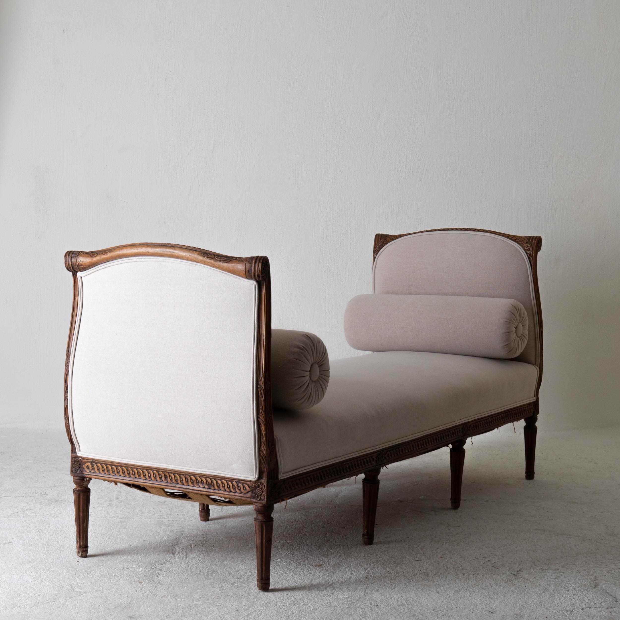 Daybed Swedish Gustavian 1780-1800 Brown Linen, Sweden In Good Condition In New York, NY