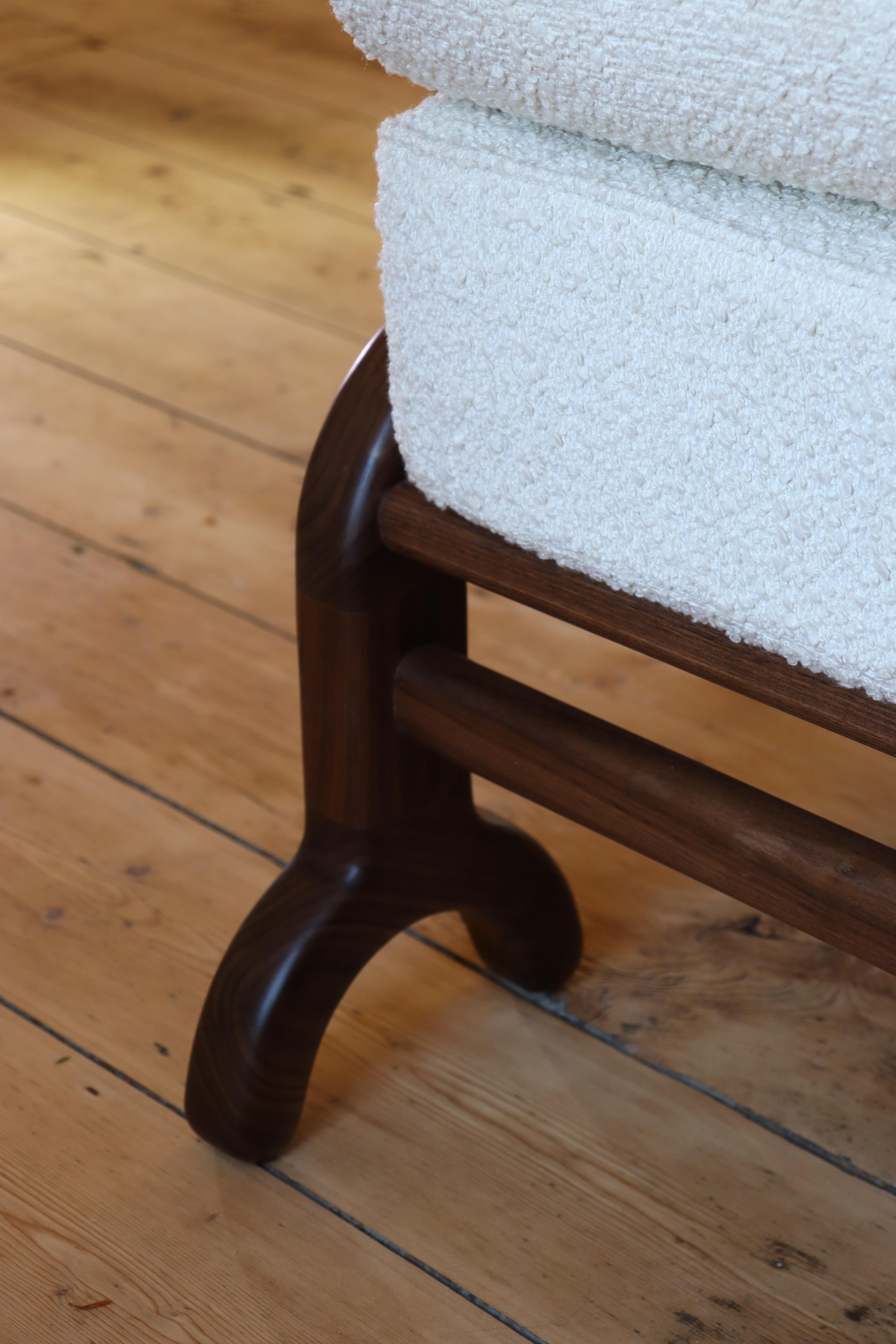 Lit de jour large noyer crème boucle en vente 7