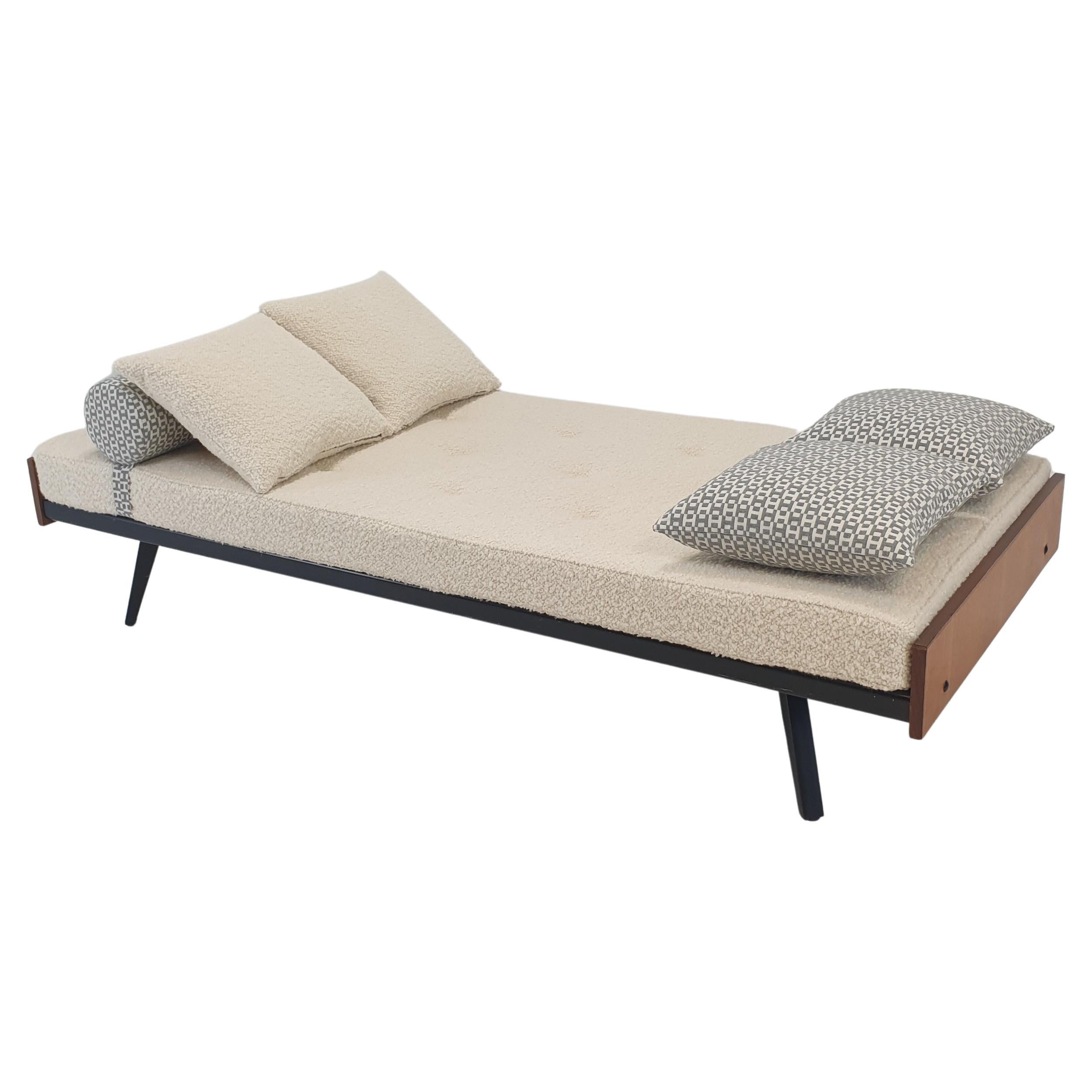 Daybed with Hermes Cushions and Bolster, 1960s For Sale