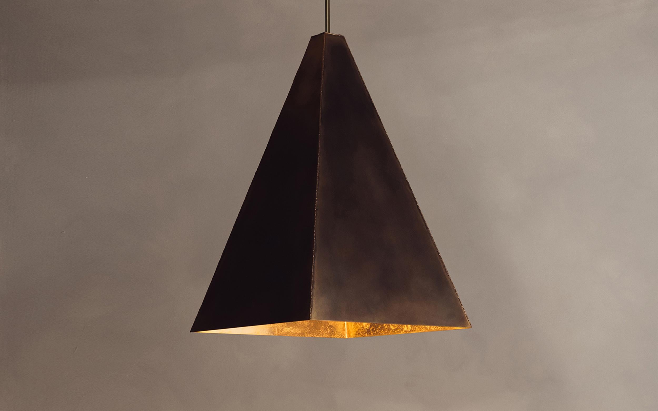 Pendentif Daymark - Moyen - Laiton patiné - Made in Britain en vente 4