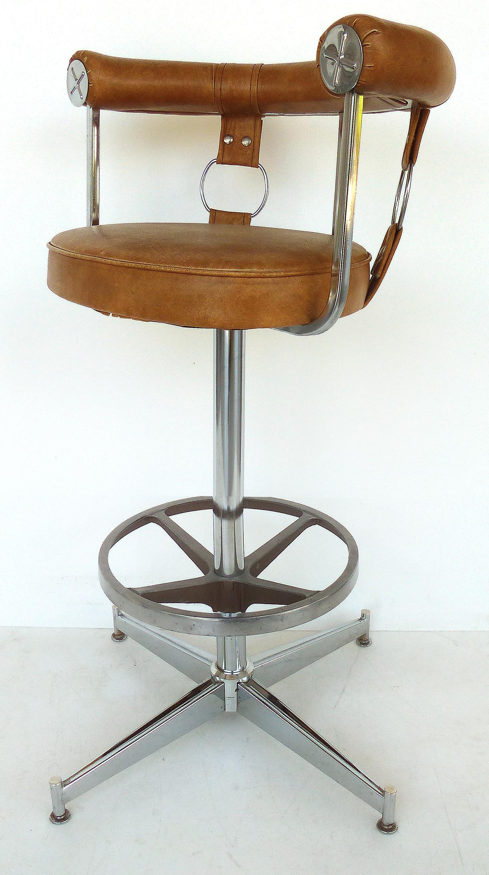 Daystrom leather and chrome swivel bar stools, set of 4


Offered for sale is a set of 4 Daystrom upholstered leather and chrome bar stools with straps and chrome rings that evoke an equine or Hermes feel. The stools rotate and have a circular