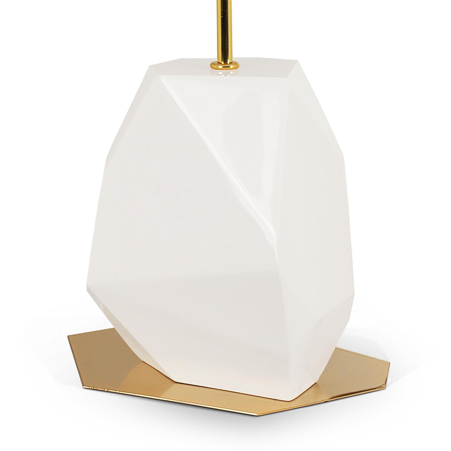 Contemporary Daytona Medium White Table Lamp For Sale