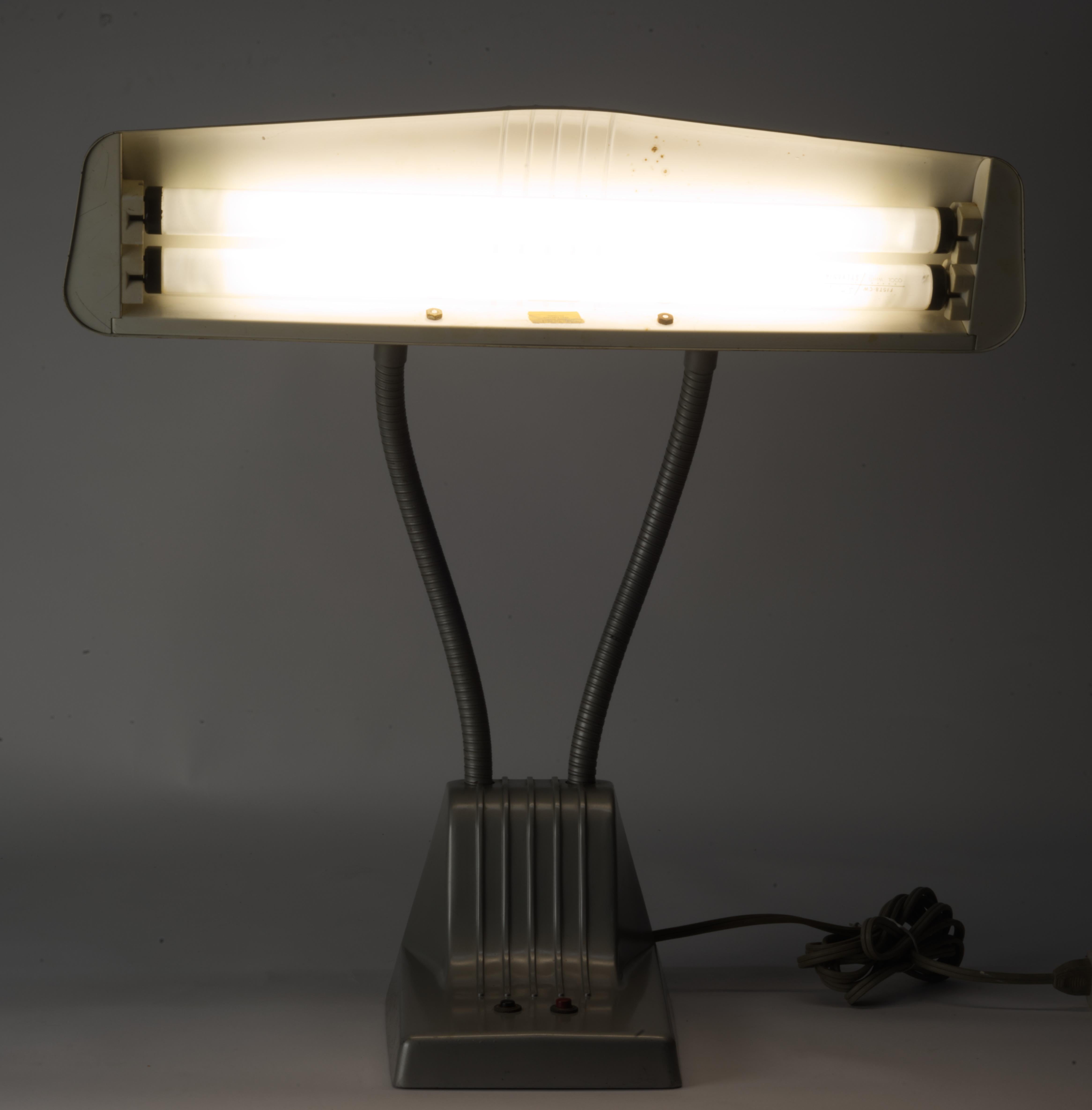 Dazor  1000 Industrial Desk Lamp 1950-1960s For Sale 3