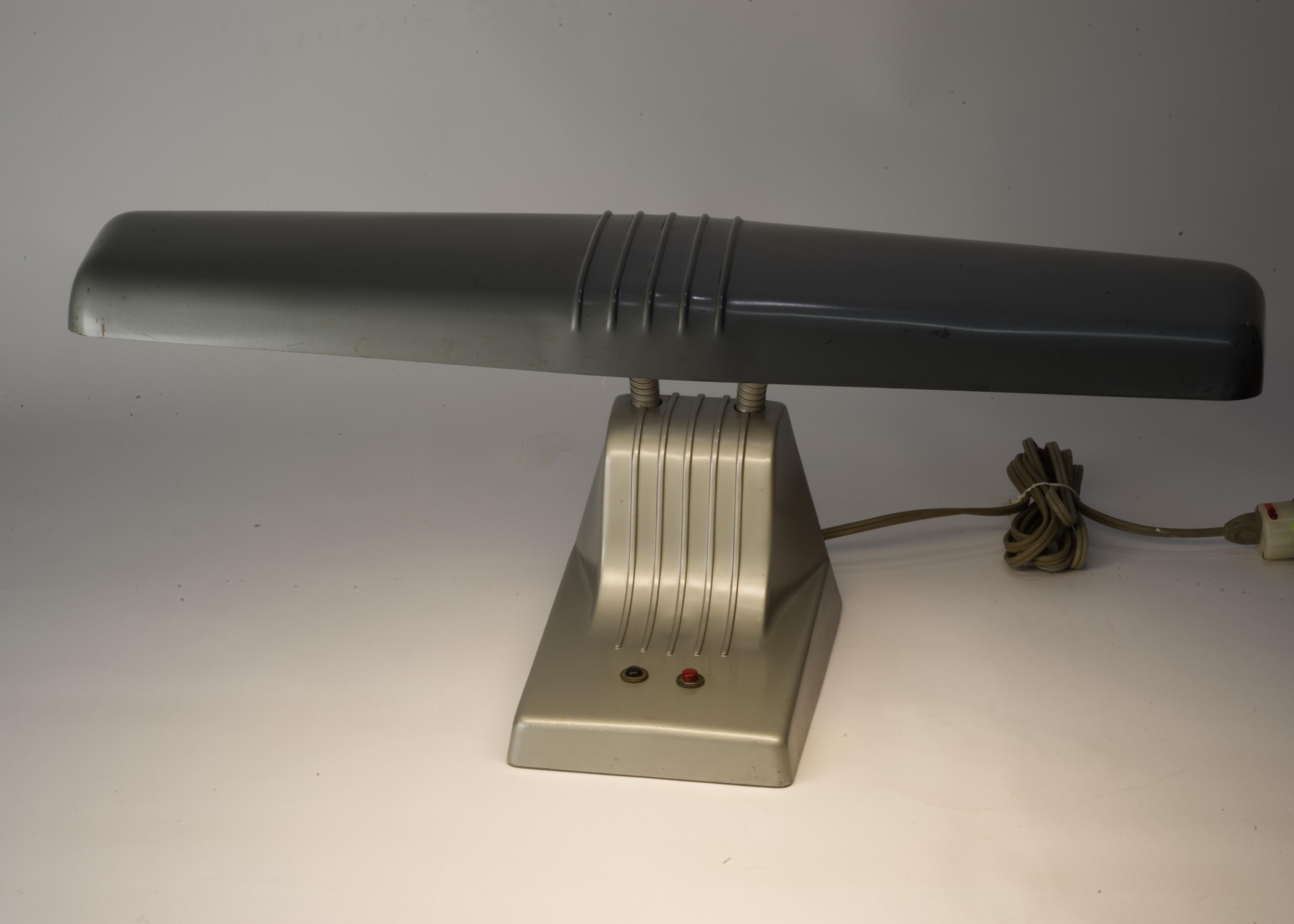 Dazor  1000 Industrial Desk Lamp 1950-1960s For Sale 5