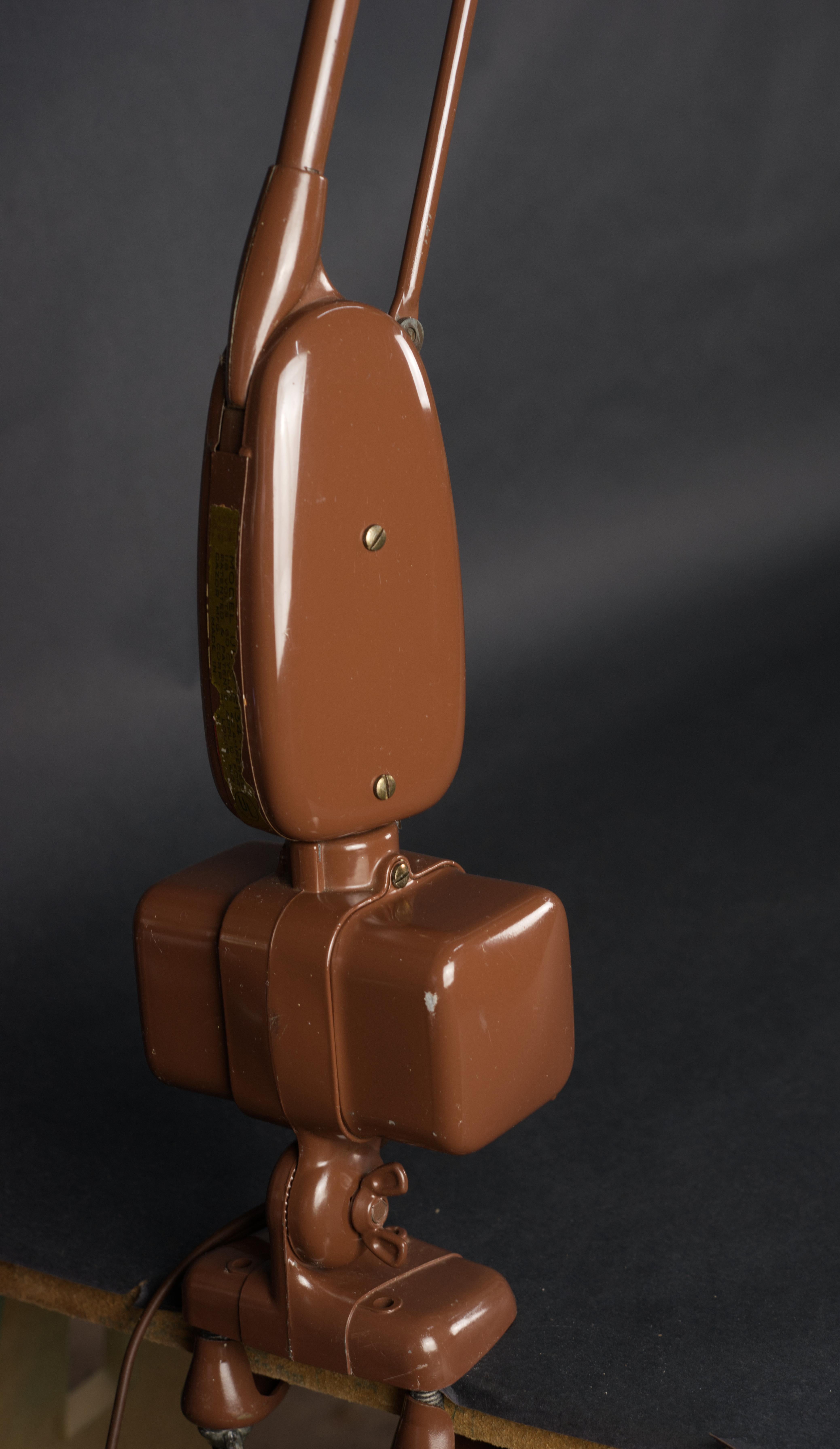 Dazor, Edge mounted model 2134 Floating Desk Lamp. 1960s For Sale 8