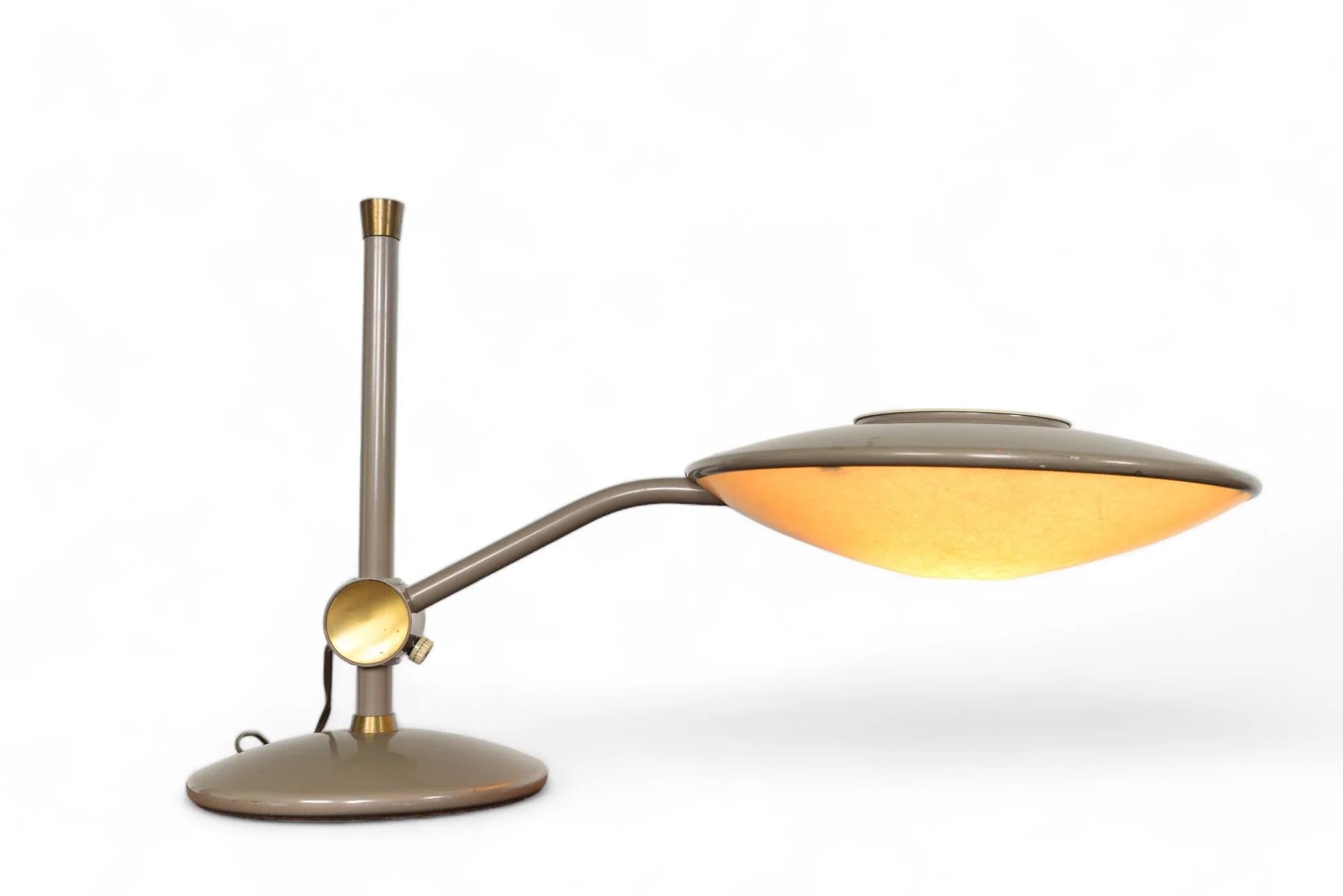 Dazor Flying Saucer Space Age Table Lamp For Sale 2