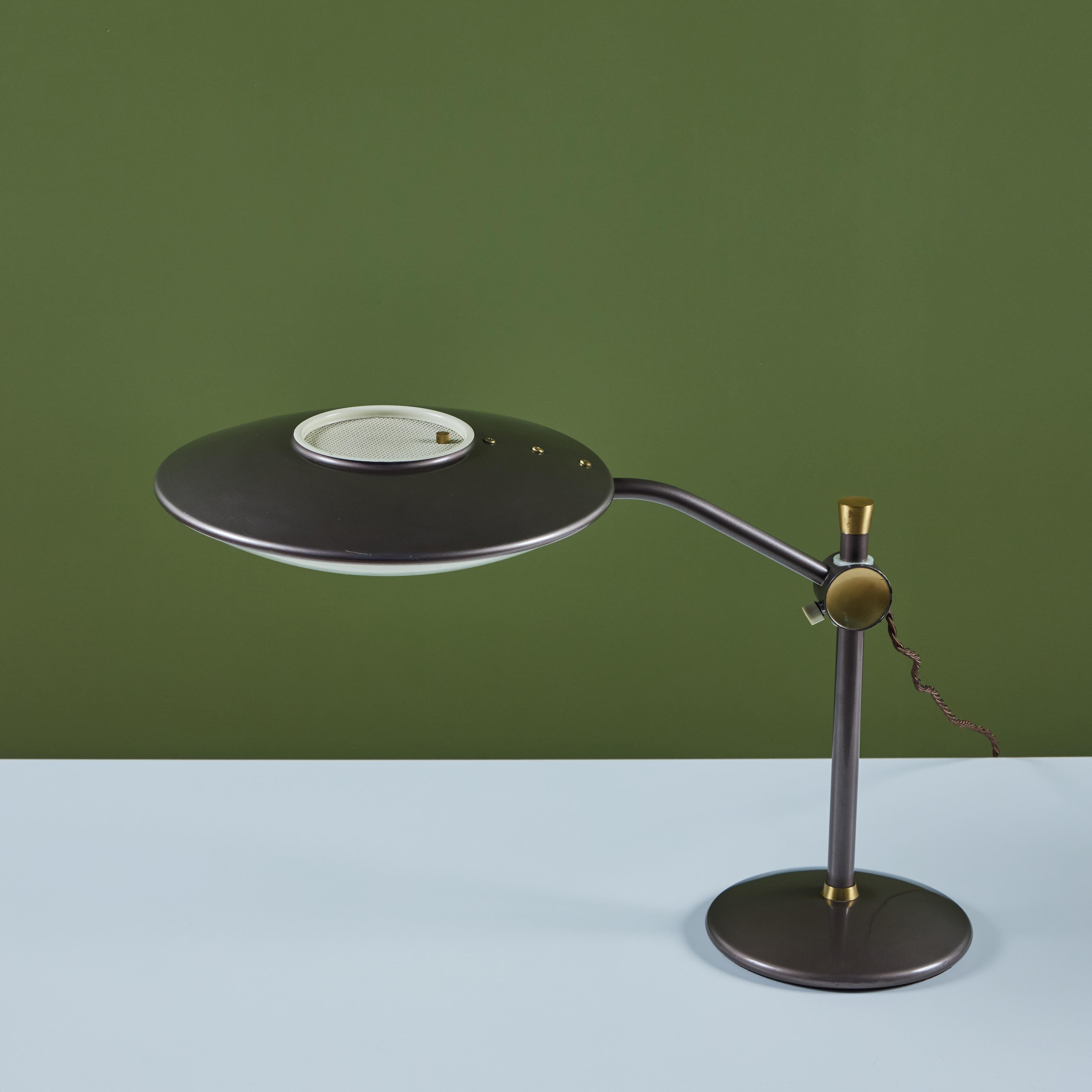 Dazor Taupe Enamel Desk Lamp with Brass Accents In Good Condition In Los Angeles, CA