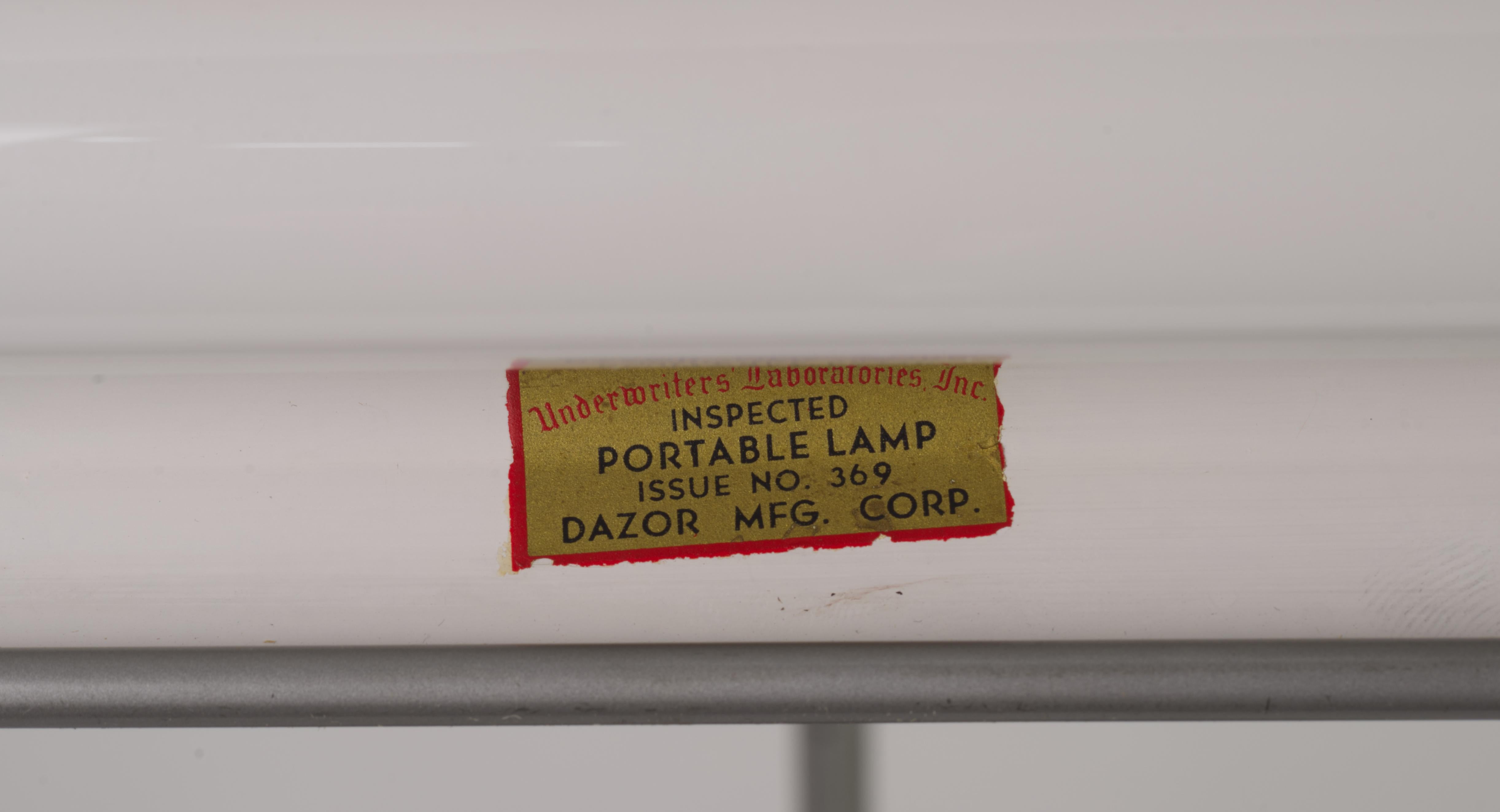 Dazor UL-P 2324-26 Industrial Floating Desk Lamp. 1950s.  For Sale 2
