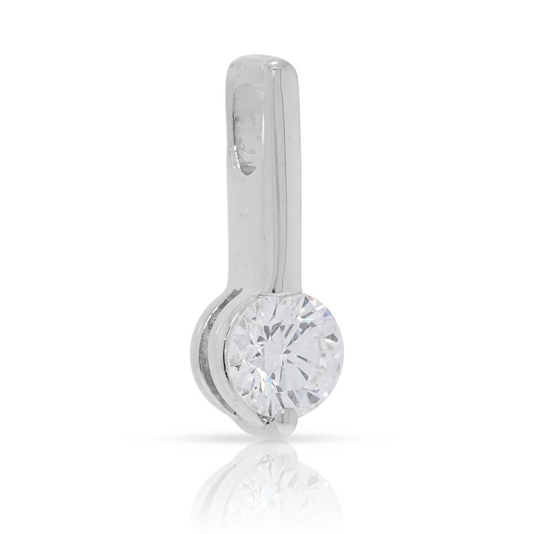 Round Cut Dazzling 0.25ct Natural Diamond 18K White Gold Pendant For Sale