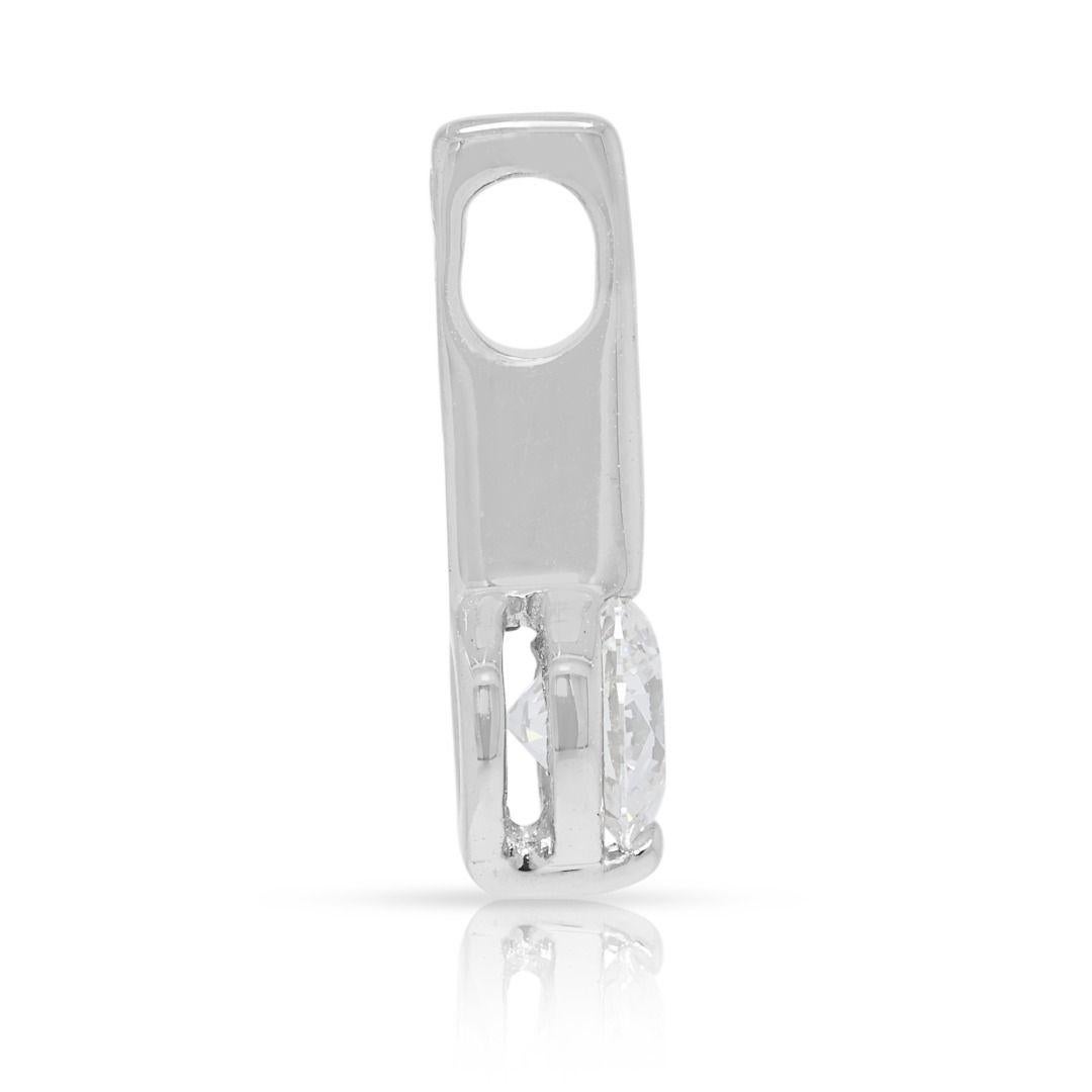Women's or Men's Dazzling 0.25ct Natural Diamond 18K White Gold Pendant For Sale
