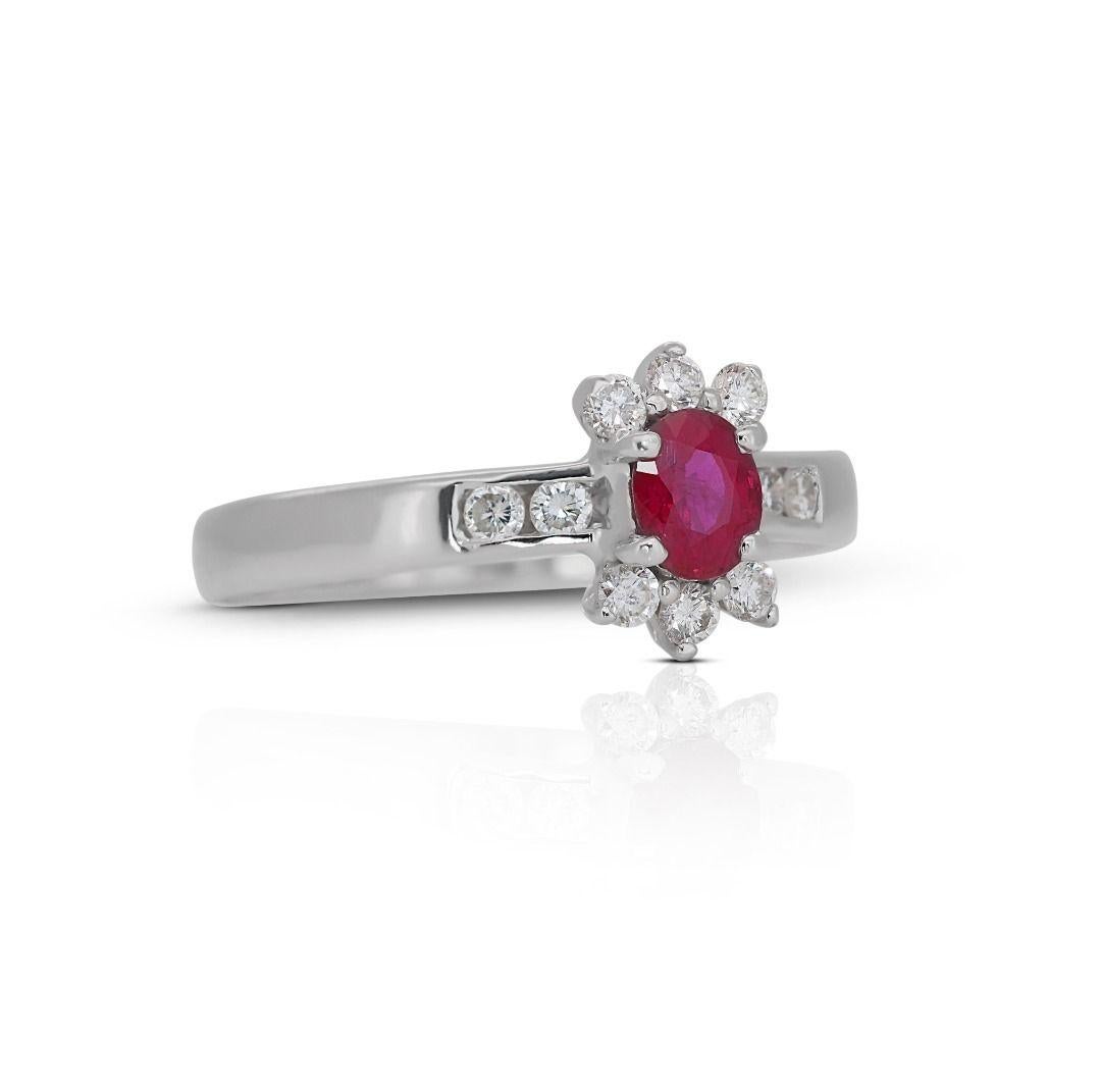 Dazzling 0.25ct Pave Diamond Ring with Ruby Center Stone For Sale 2