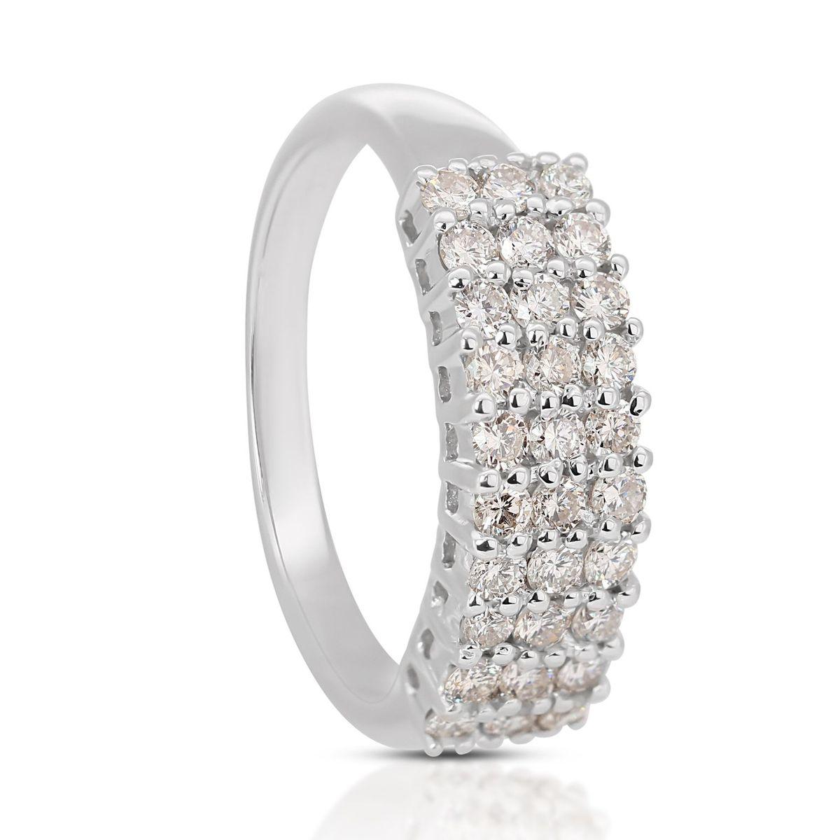 Dazzling 0.30ct Natural Diamond Ring set in 18K White Gold For Sale 3