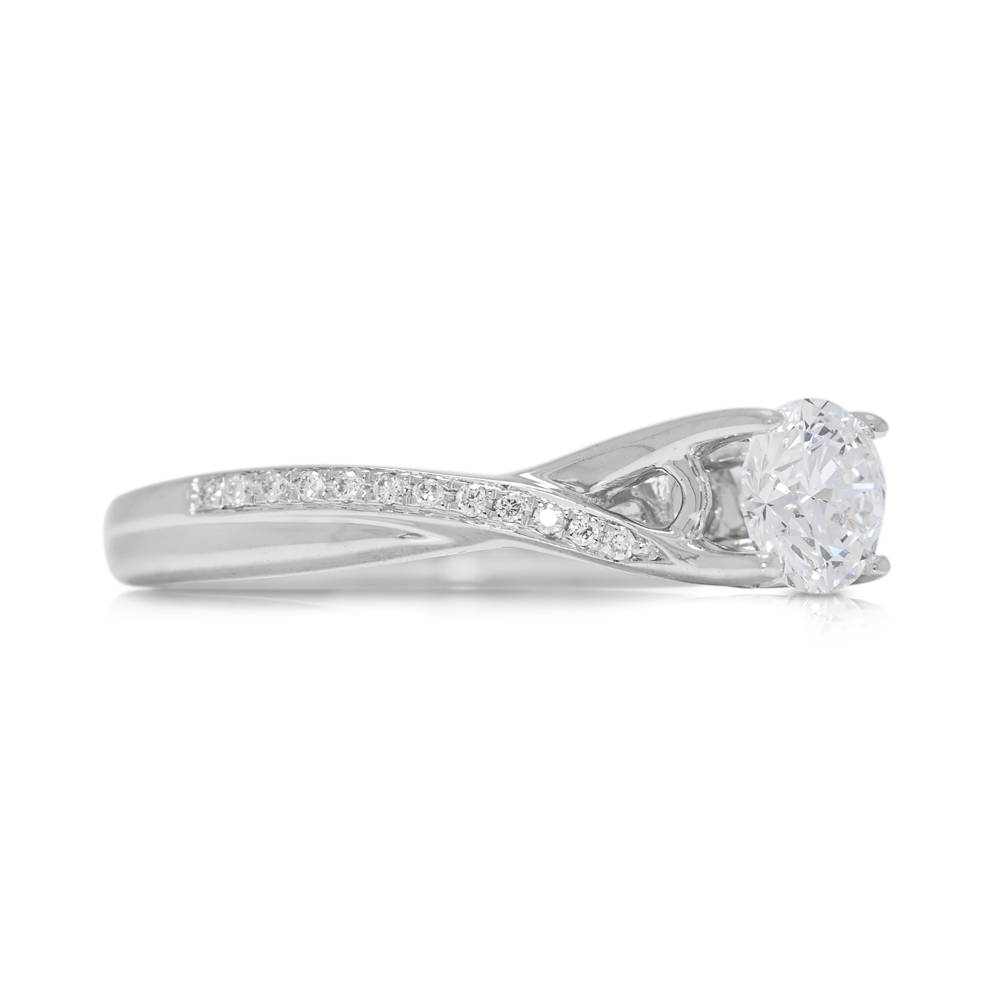 Taglio rotondo Dazzling 0.42ct Natural Diamond Twisted Band Ring in 18K White Gold in vendita