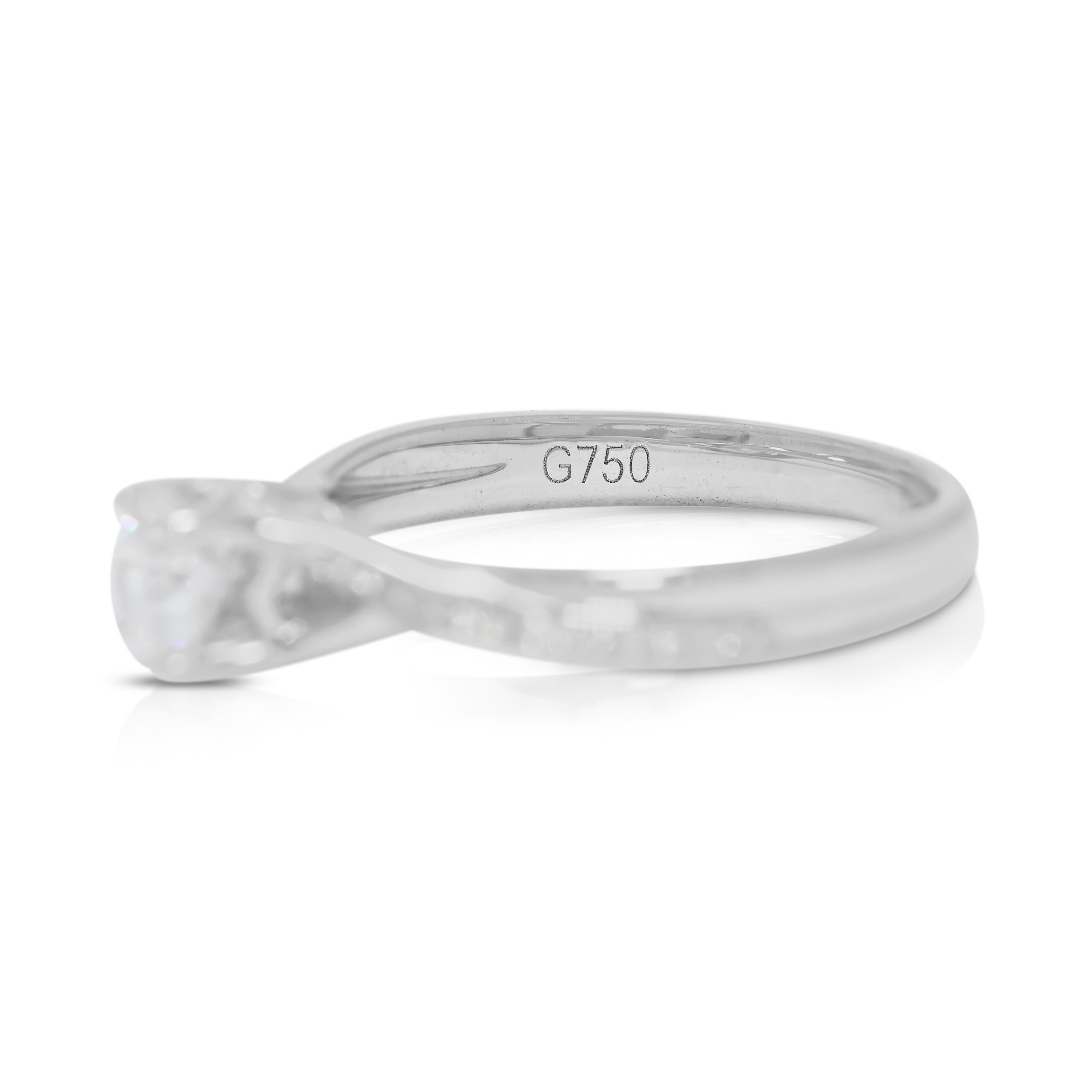 Dazzling 0.42ct Natural Diamond Twisted Band Ring in 18K White Gold In condizioni ottime in vendita a רמת גן, IL