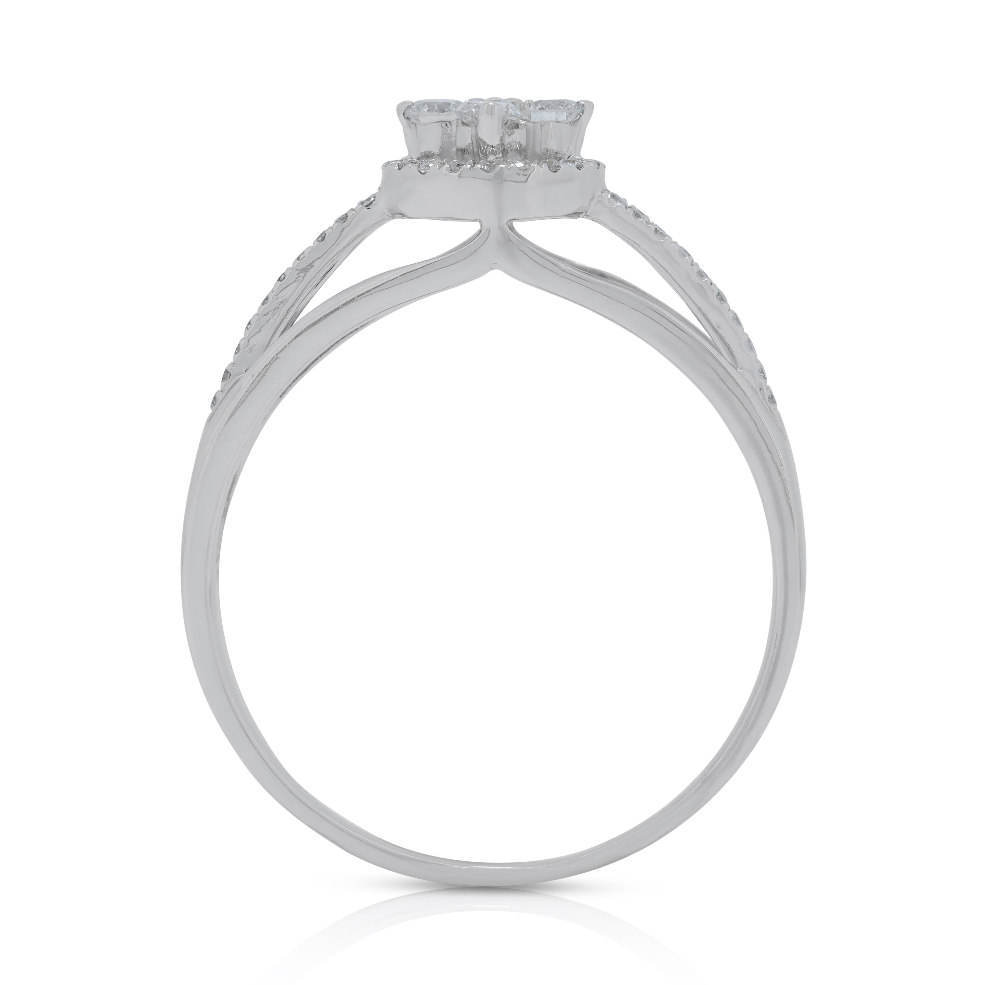 Dazzling 0.495ct Diamonds Cluster Ring in 18K White Gold For Sale 2
