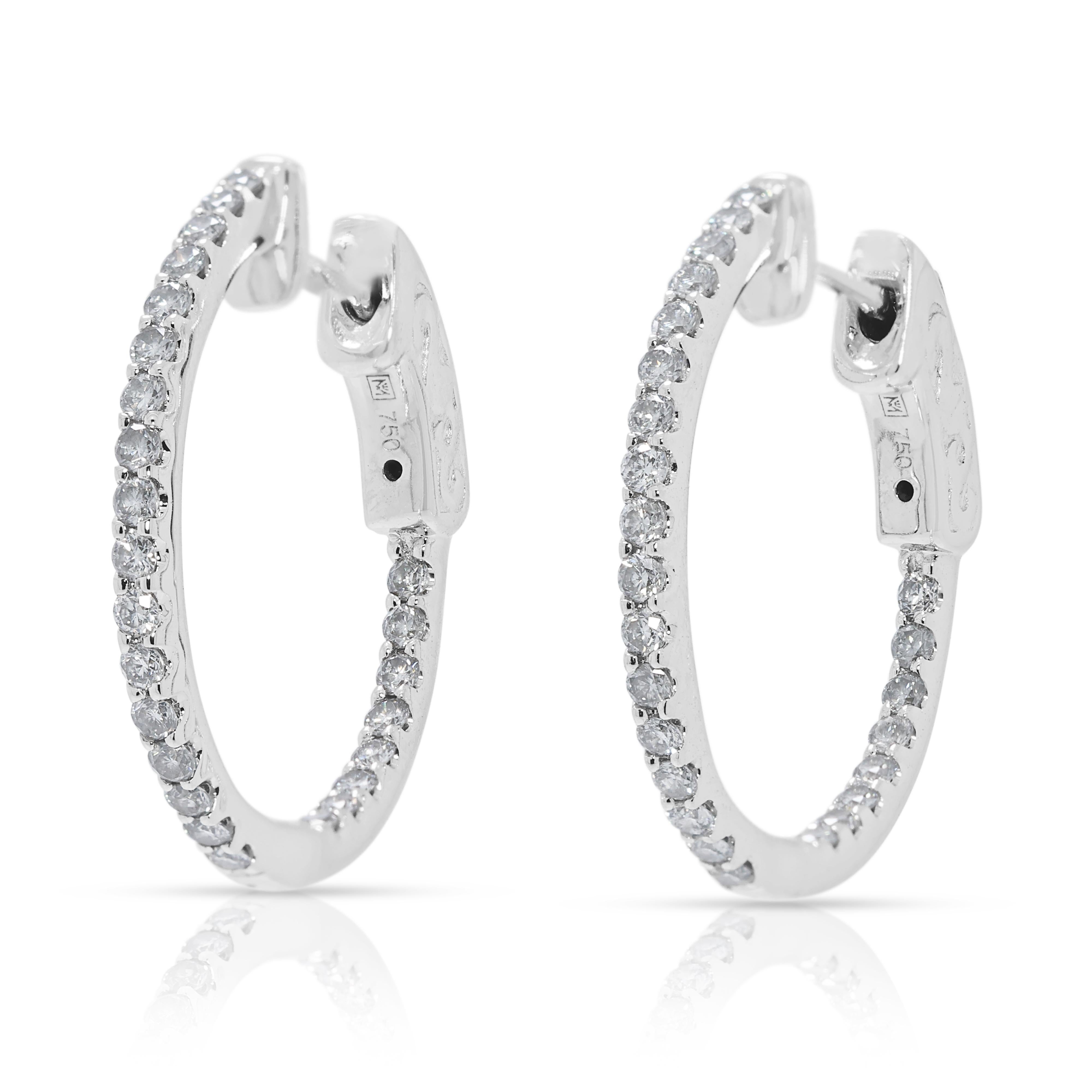 Boucles d'oreilles éblouissantes en or blanc 18 carats et diamant naturel de 0,52 ct. Excellent état - En vente à רמת גן, IL