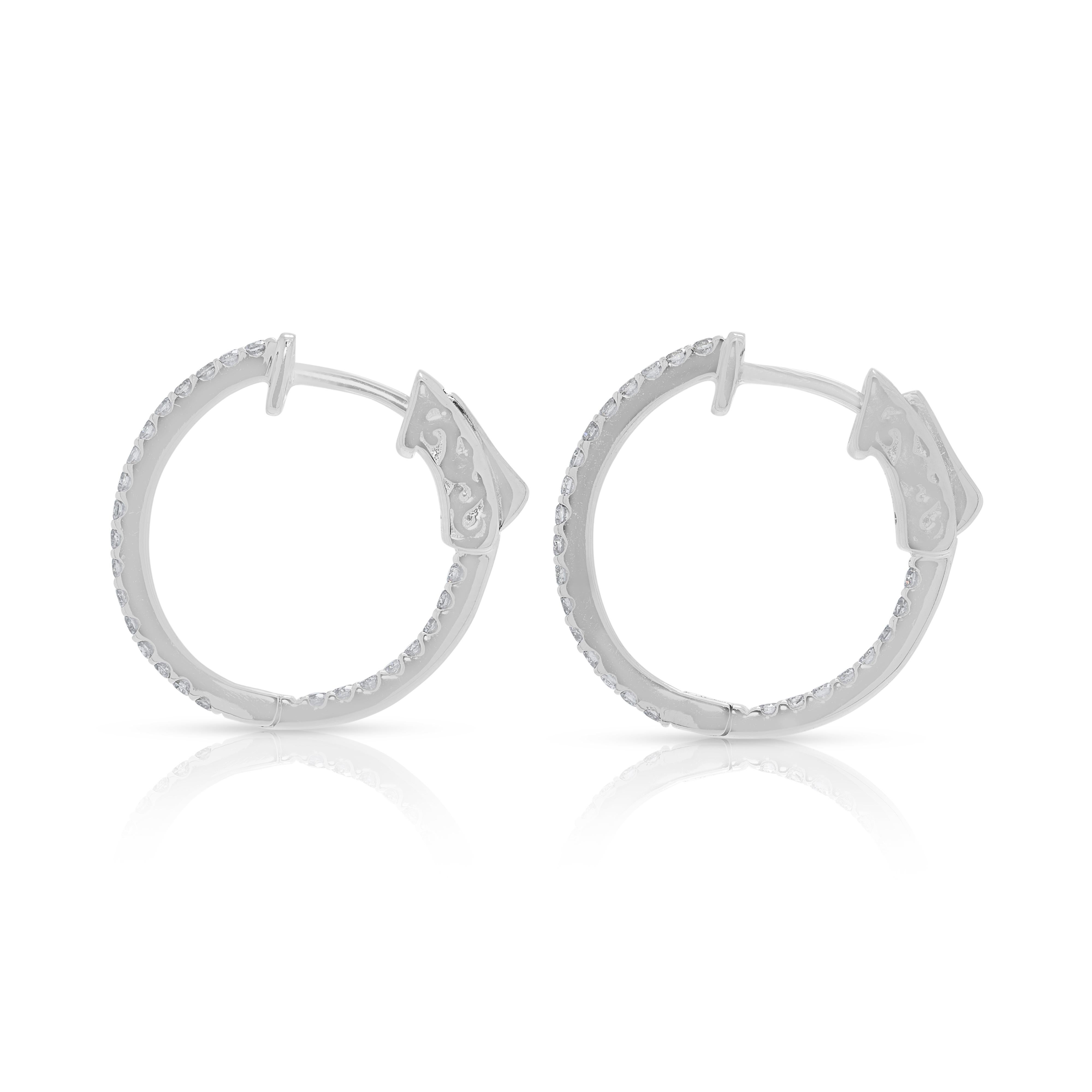Boucles d'oreilles éblouissantes en or blanc 18 carats et diamant naturel de 0,52 ct. en vente 1