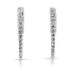 Boucles d'oreilles éblouissantes en or blanc 18 carats et diamant naturel de 0,52 ct.