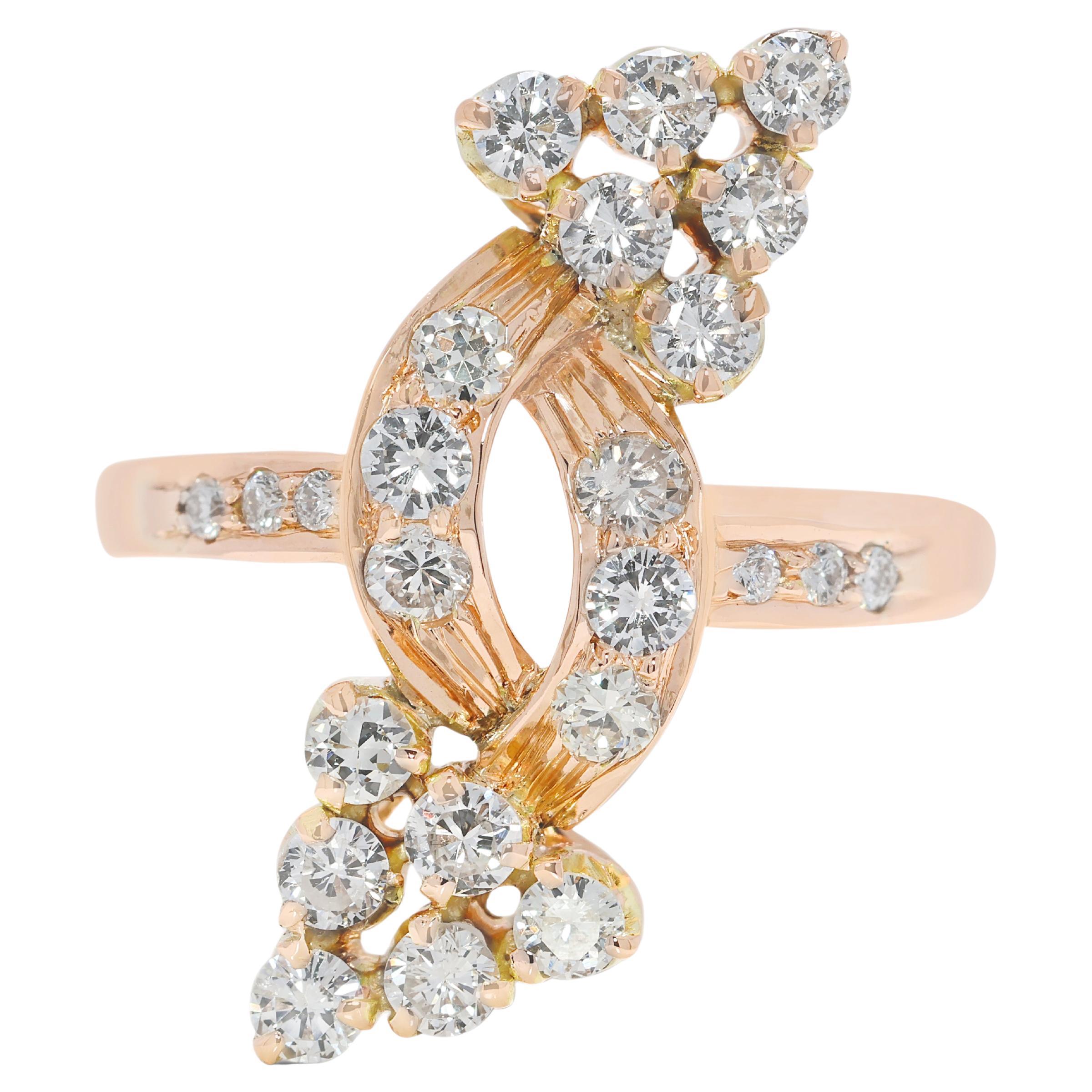 Éblouissante bague ajourée en or jaune 14 carats et diamant naturel de 0,54 carats en vente