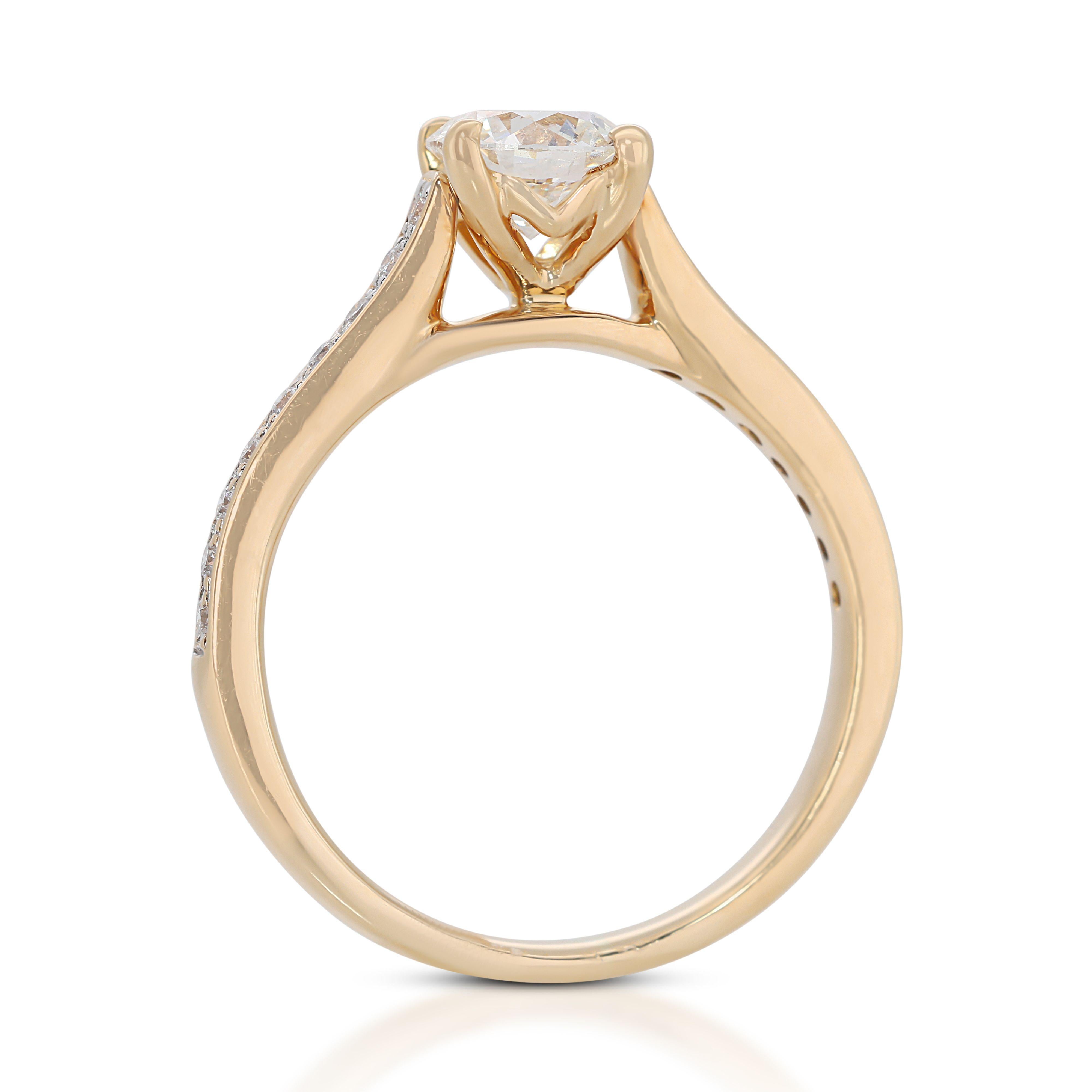 Dazzling 0.56 ct. Round Brilliant Diamonds Ring For Sale 1