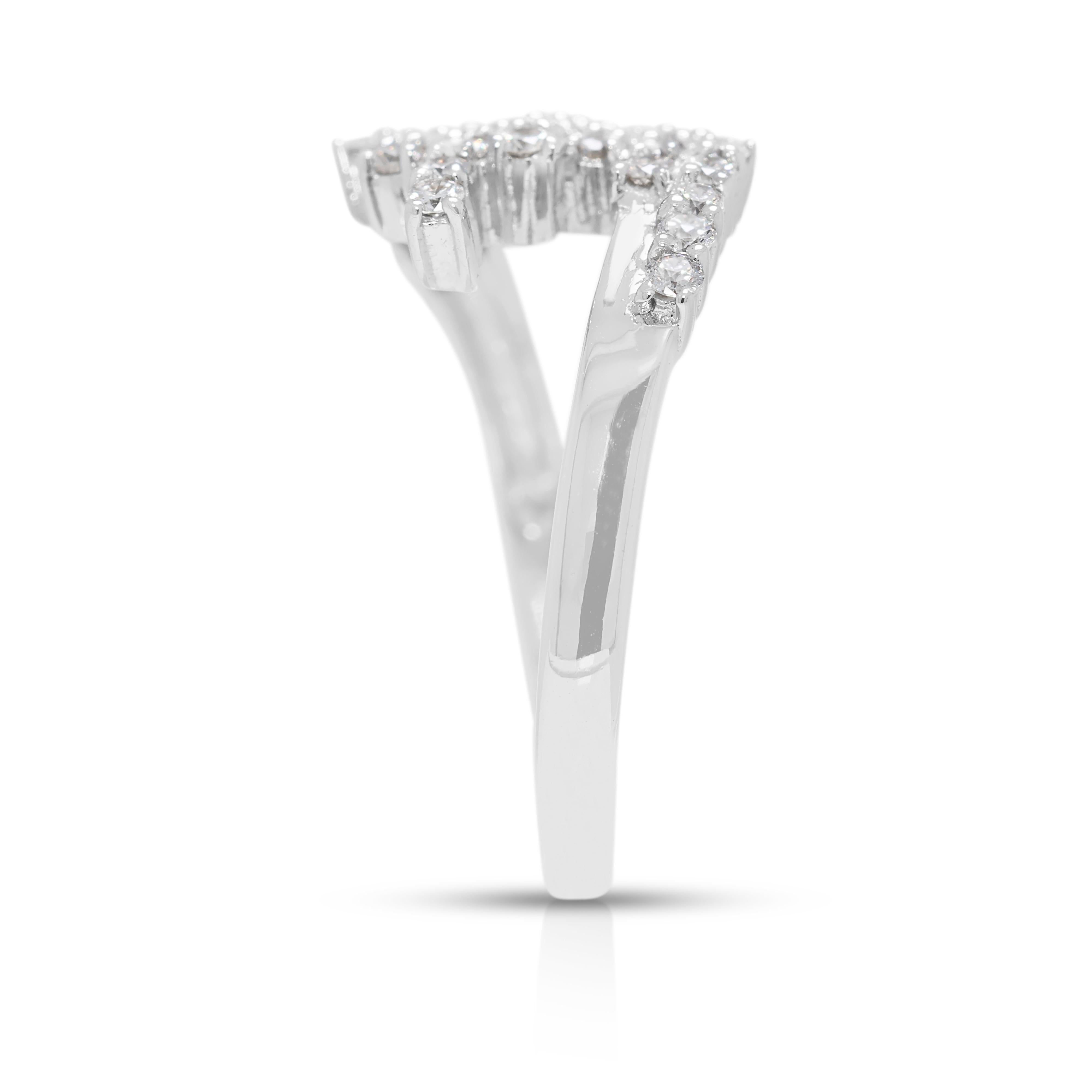 Donna Anello geometrico in oro bianco 18 carati con diamanti naturali da 0,64 carati in vendita