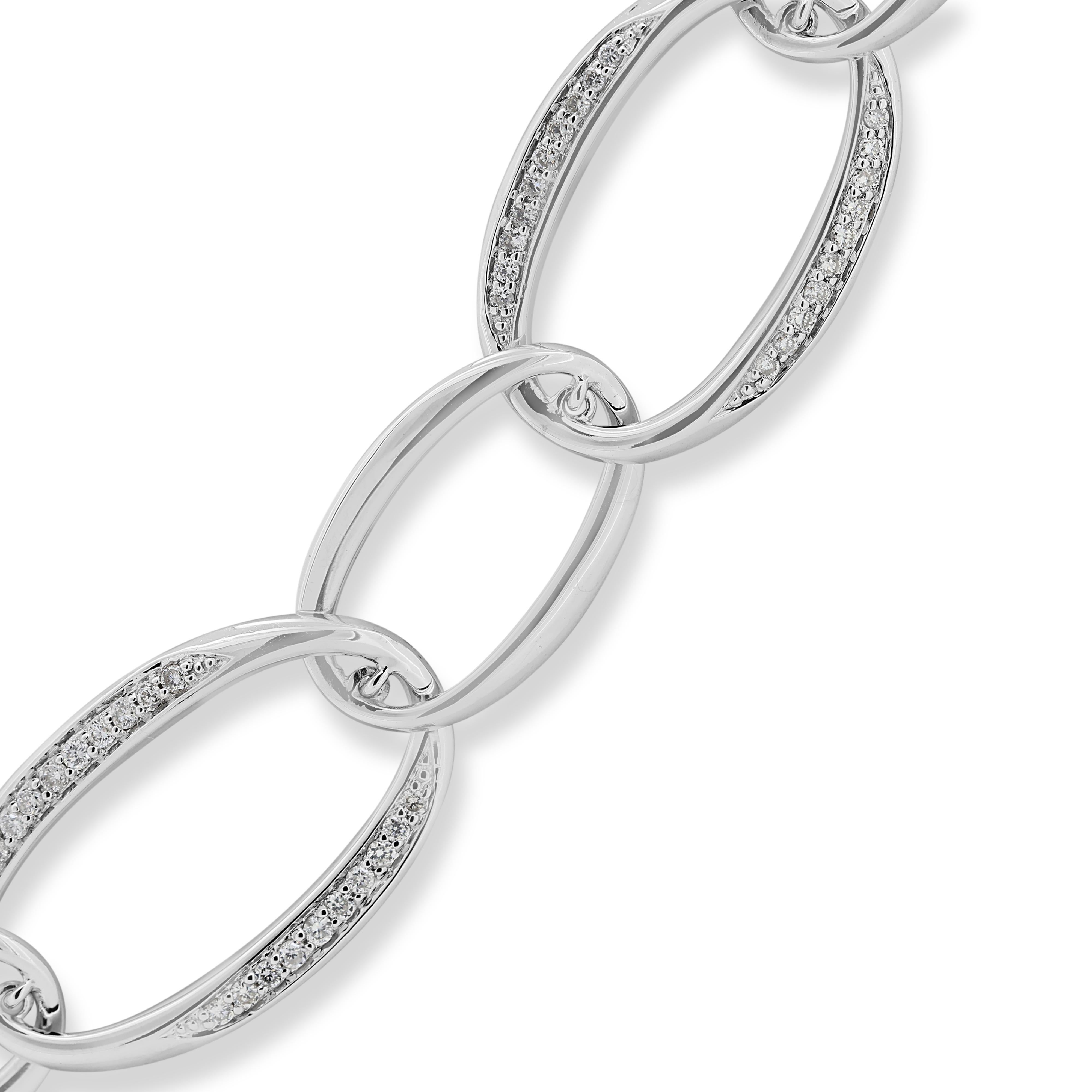 Collier éblouissant en or blanc 18 carats avec diamant naturel de 0,65 carat Pour femmes en vente