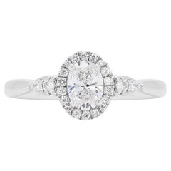 Dazzling 0.66ct Diamonds Halo Ring in Platinum