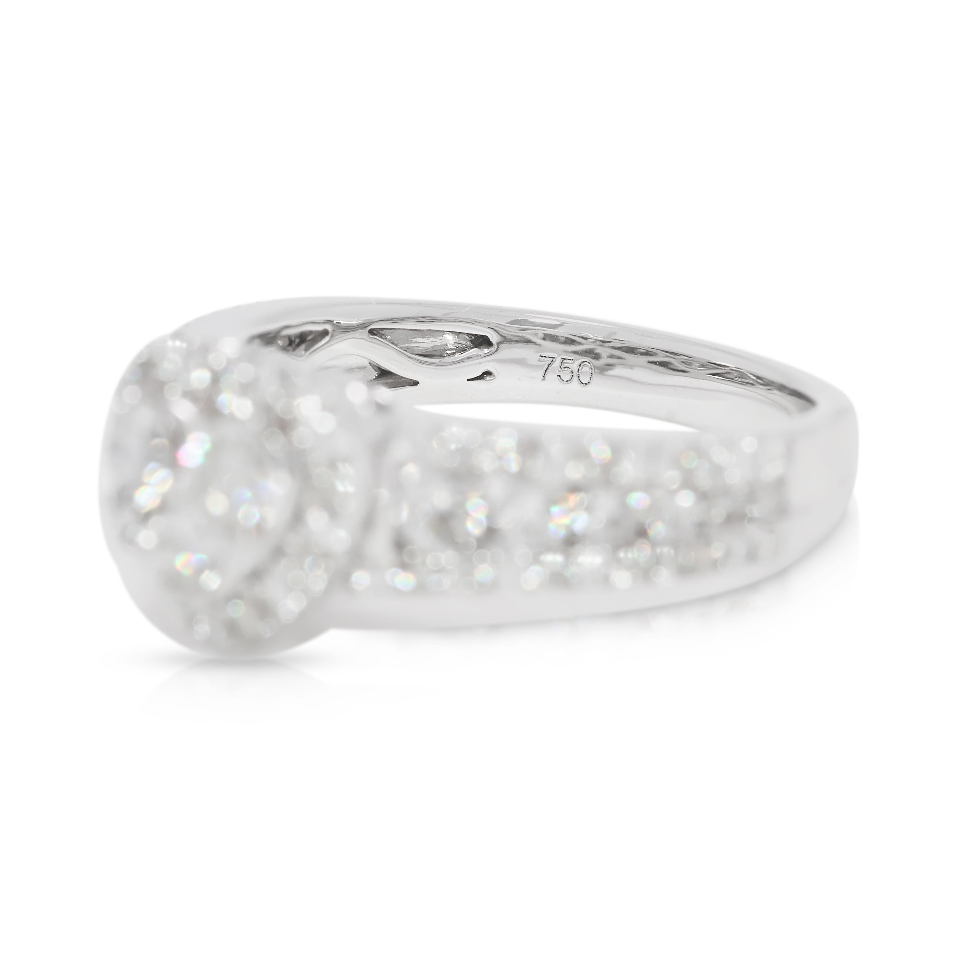 Schillernder 0,66ct natürlicher Diamant Herz Cluster Ring in 18K Weißgold im Zustand „Hervorragend“ im Angebot in רמת גן, IL