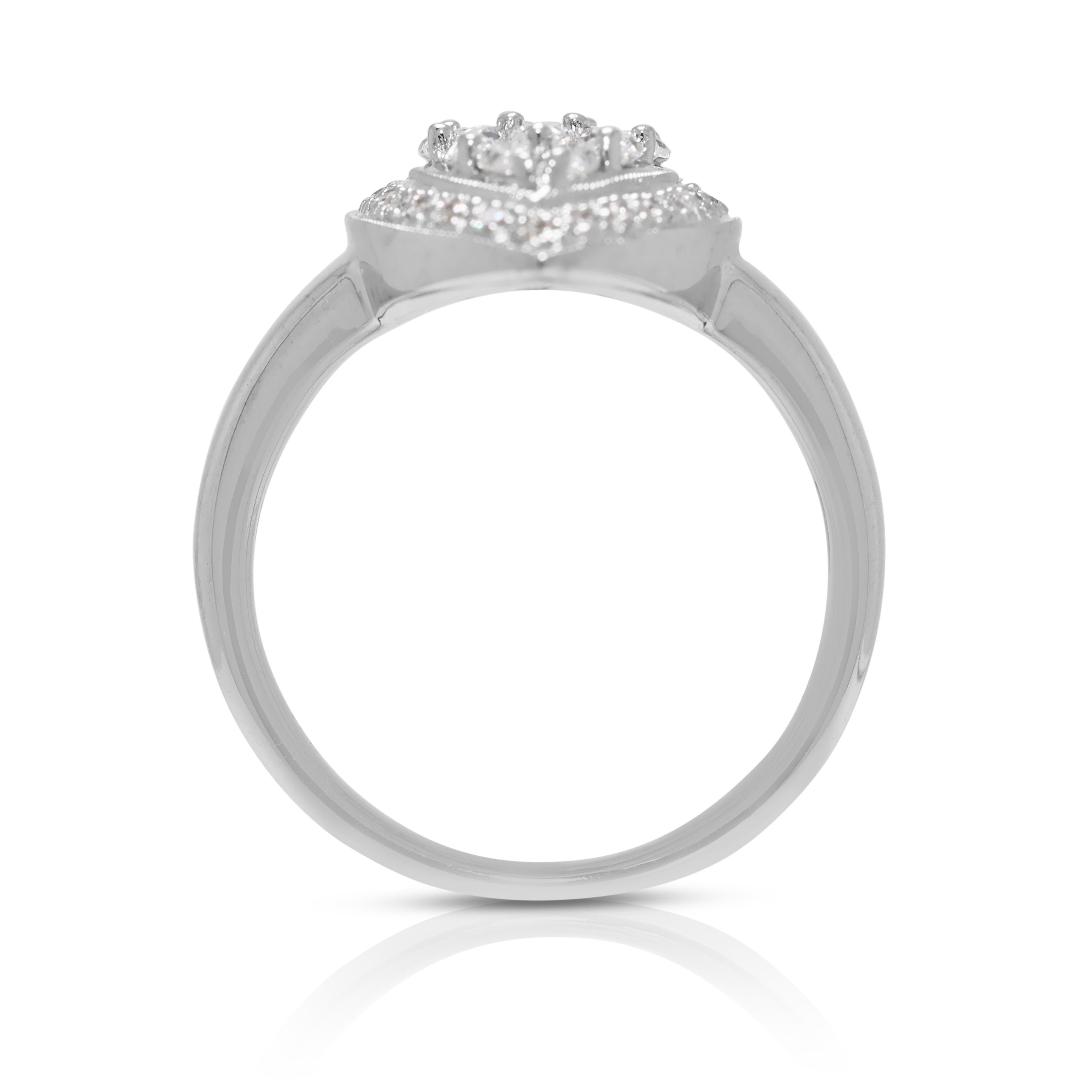 Éblouissante bague en or blanc 18 carats avec diamants naturels ronds et marquises de 0,70 carat en vente 2