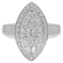 18 Karat Weißgold Ring mit schillerndem 0,70 Karat Marquise- und rundem natürlichem Diamanten