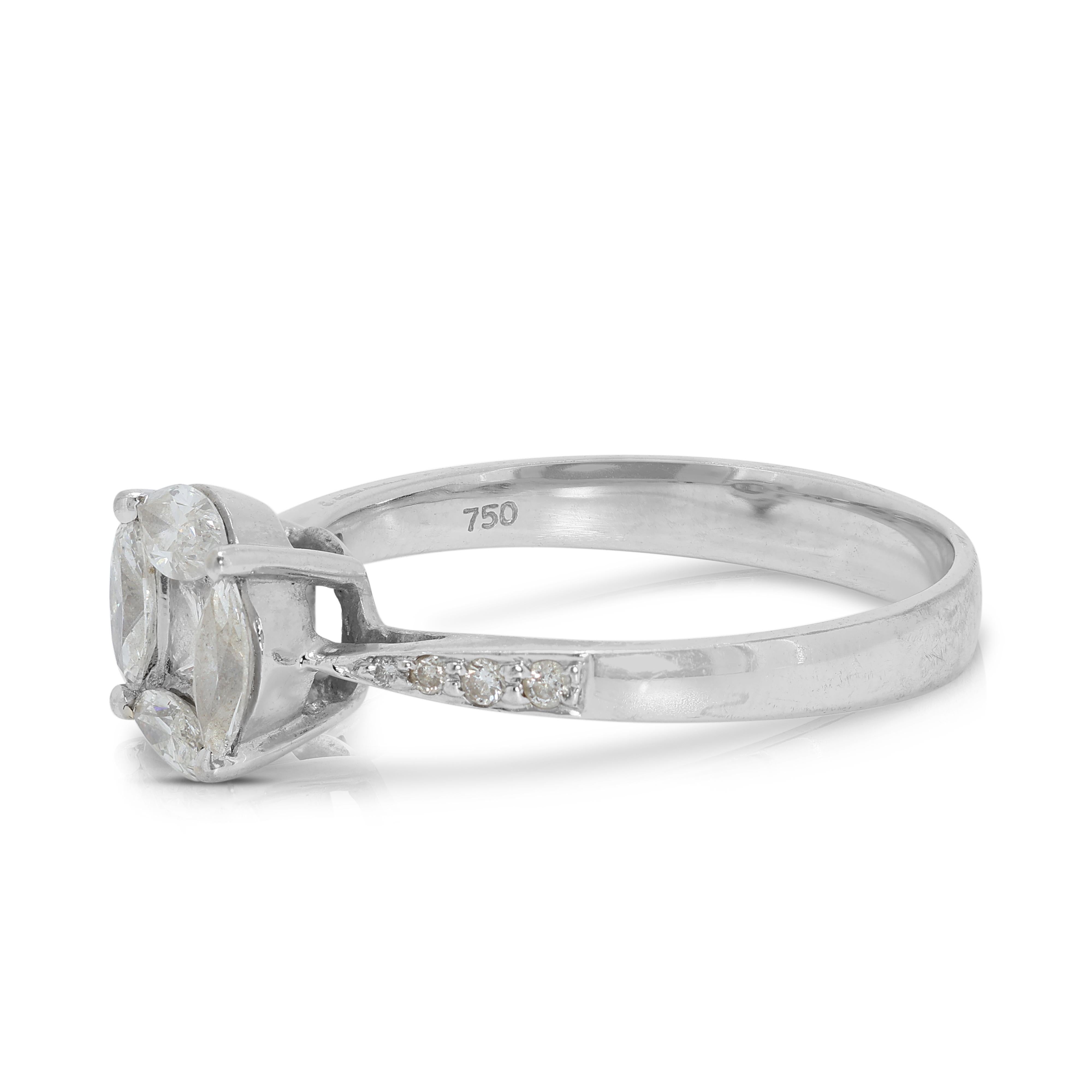 Éblouissante bague pavée de diamants naturels 0,70 carat en or blanc 18 carats Excellent état - En vente à רמת גן, IL
