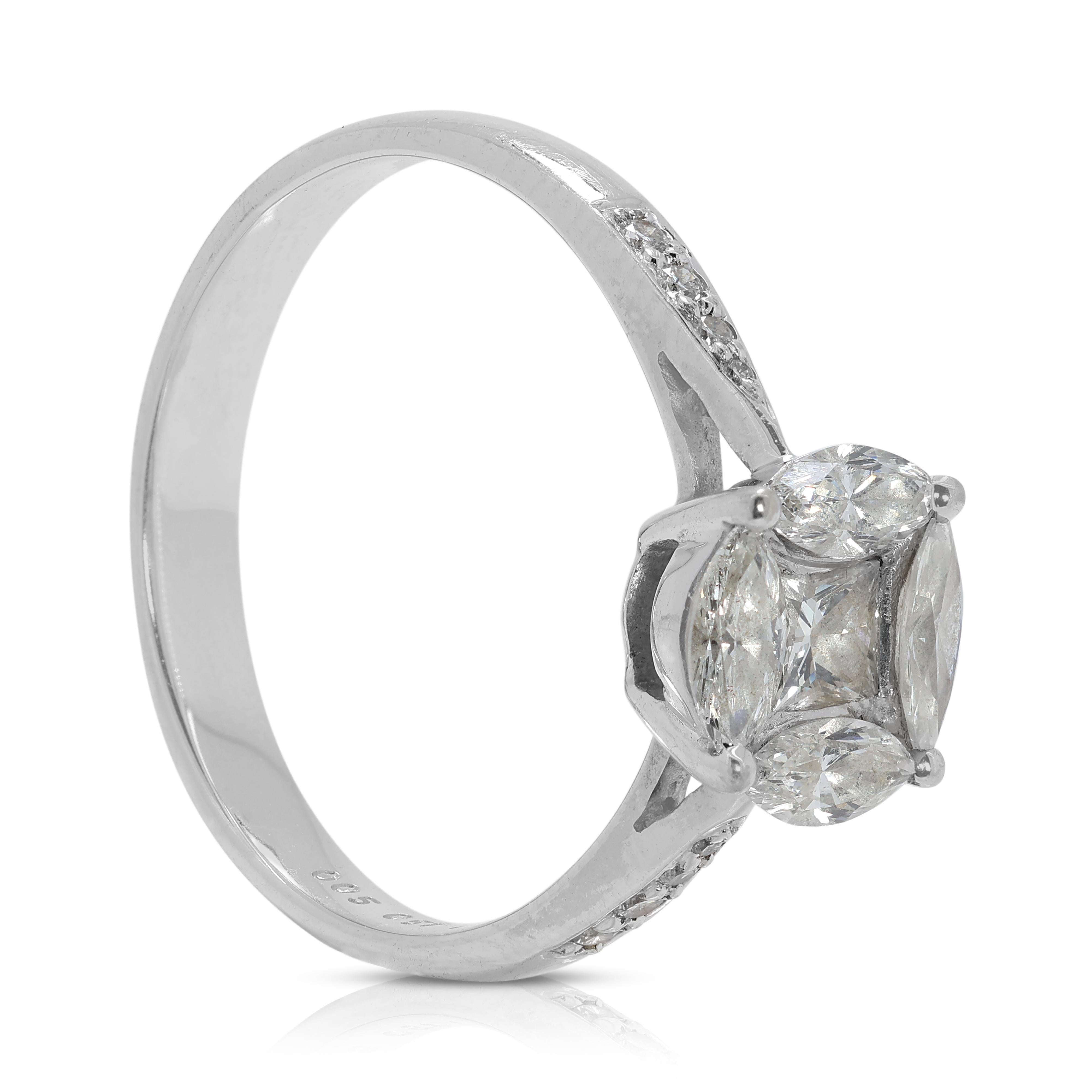 Éblouissante bague pavée de diamants naturels 0,70 carat en or blanc 18 carats Pour femmes en vente
