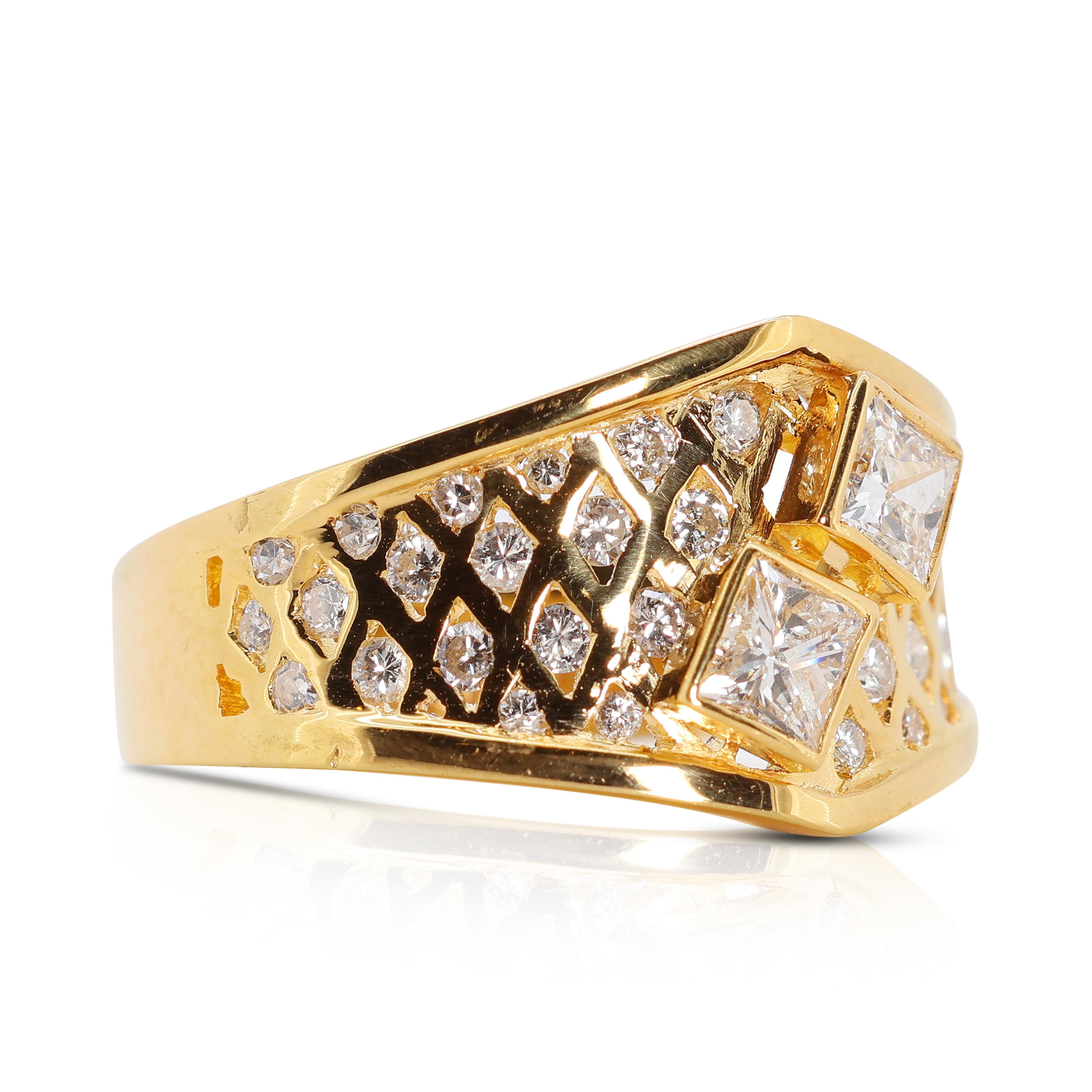 what does a 20k engagement ring look like
