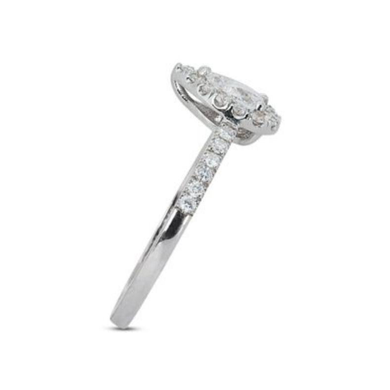 Dazzling 0.7ct Pear Diamond Ring in 18K White Gold In New Condition For Sale In רמת גן, IL