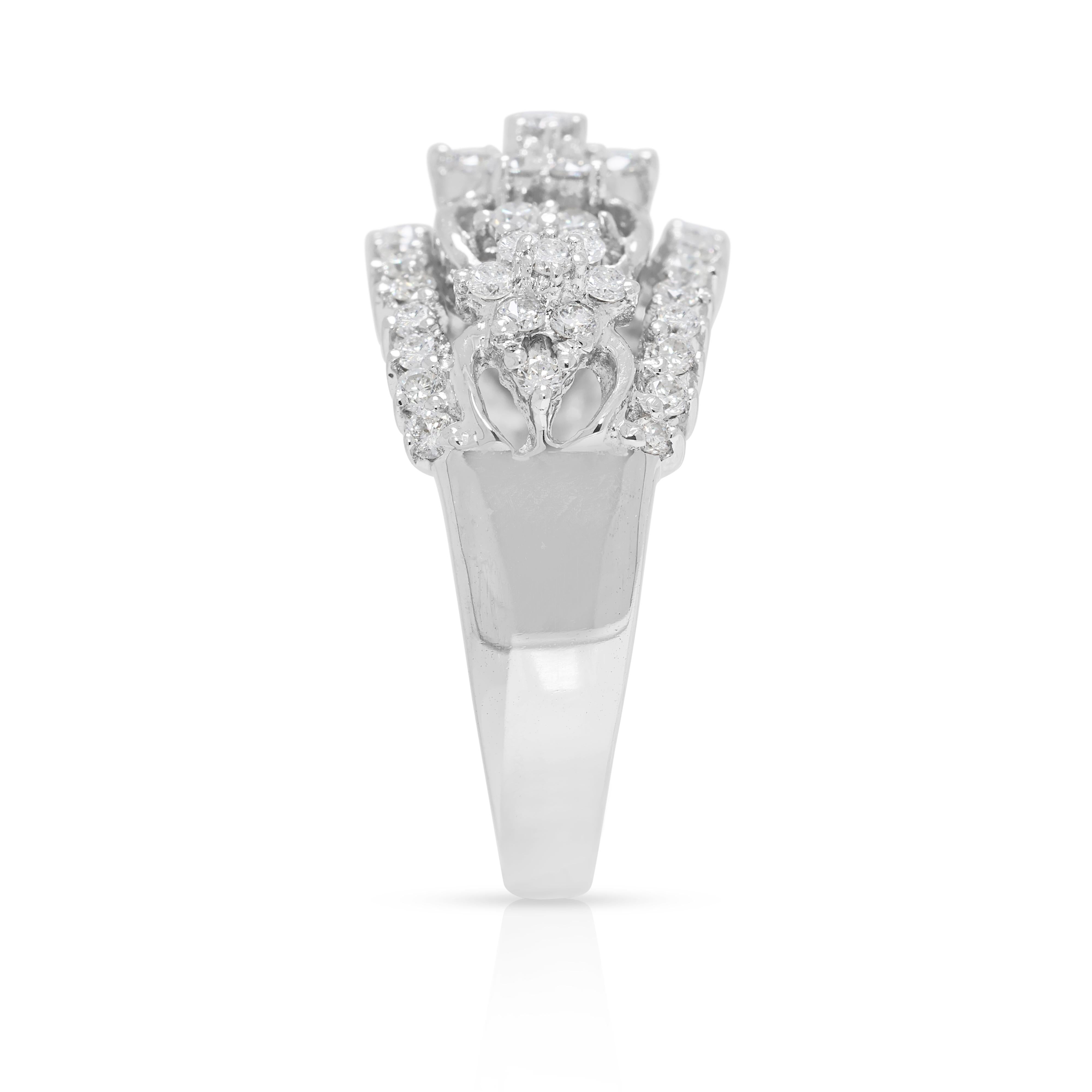 Women's Dazzling 0.84ct Natural Diamond 18K White Gold Ring For Sale