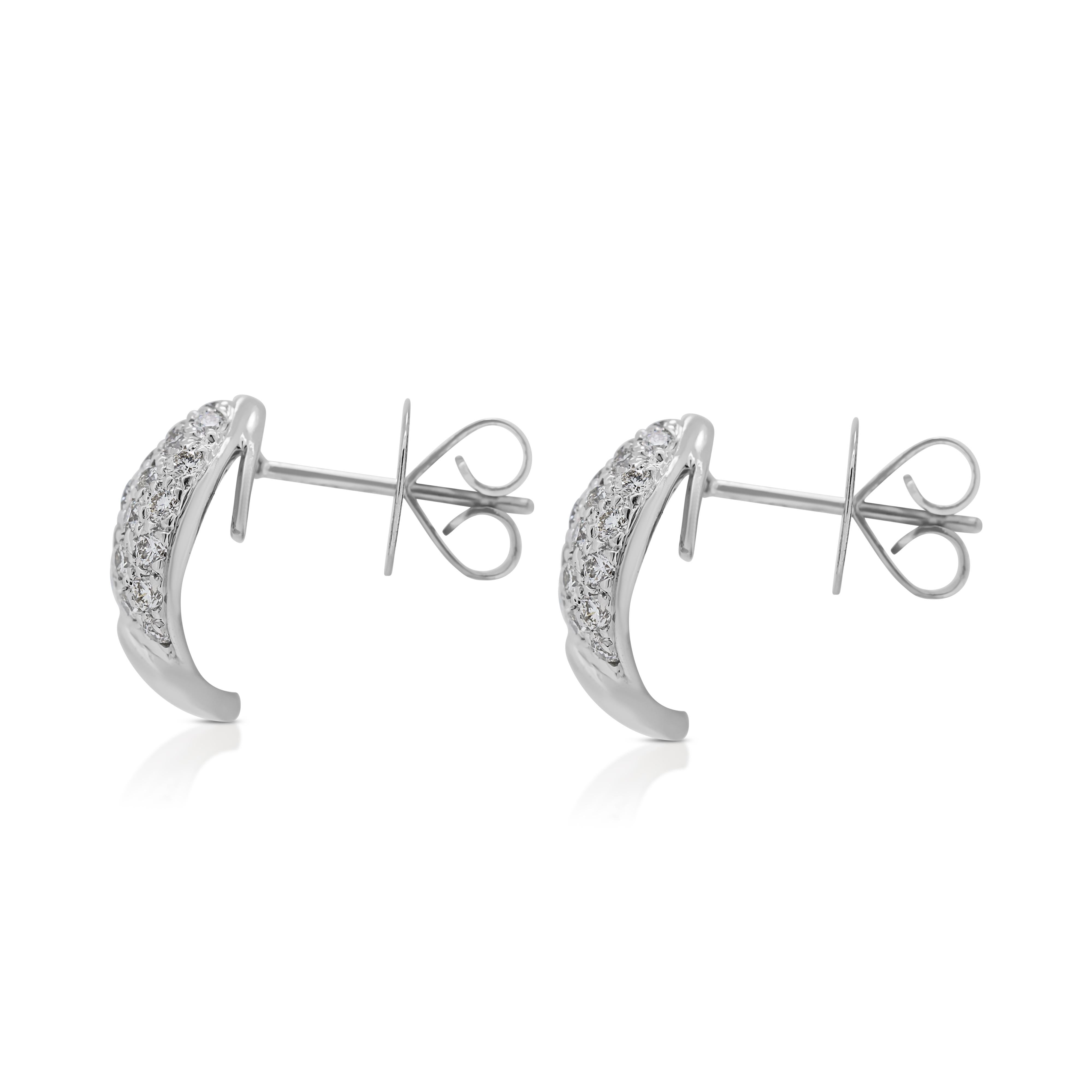Donna Orecchini con diamanti naturali da 0,84 carati in oro bianco 18K in vendita